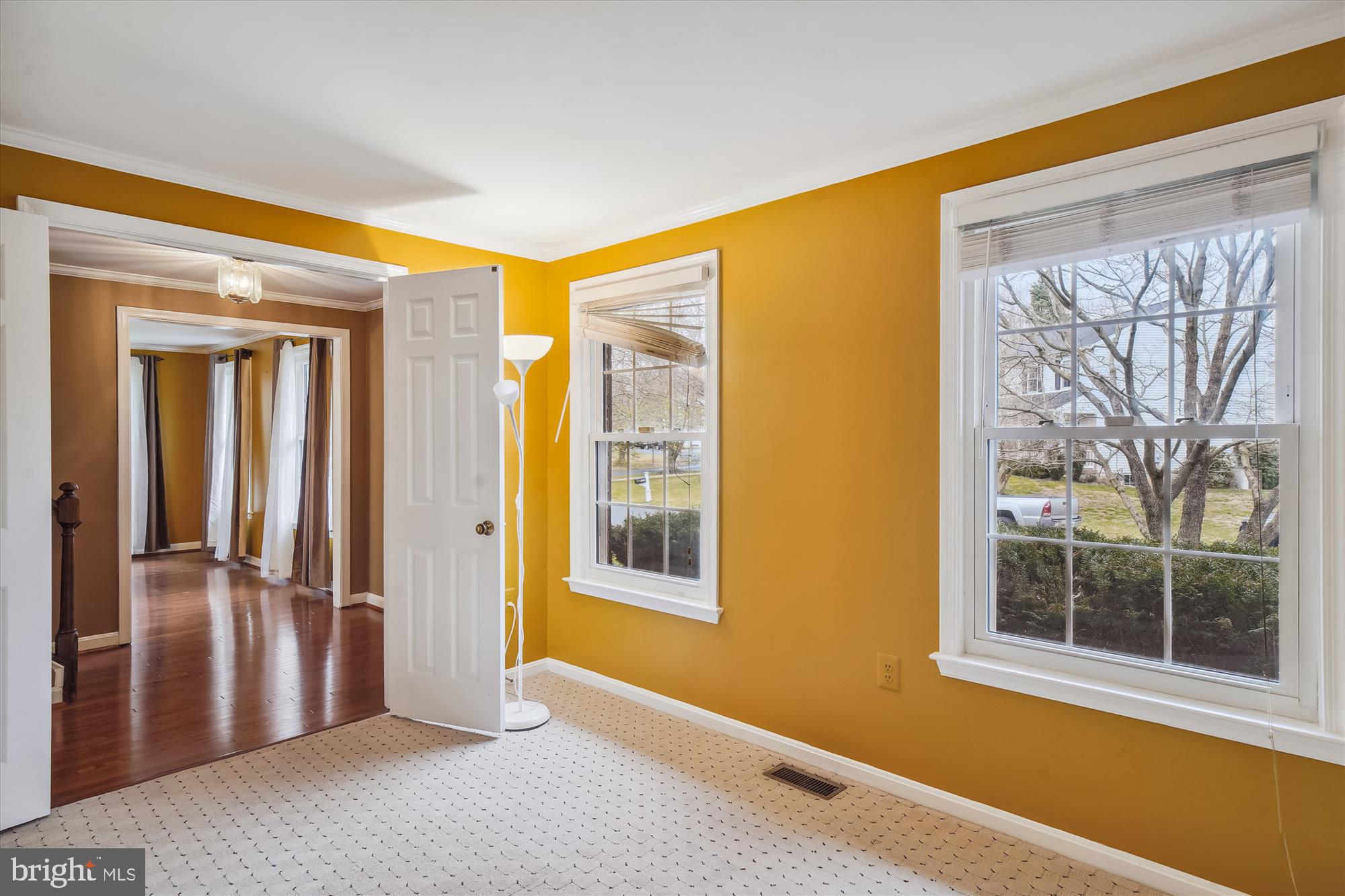 DERWOOD STATION - Residential Lease