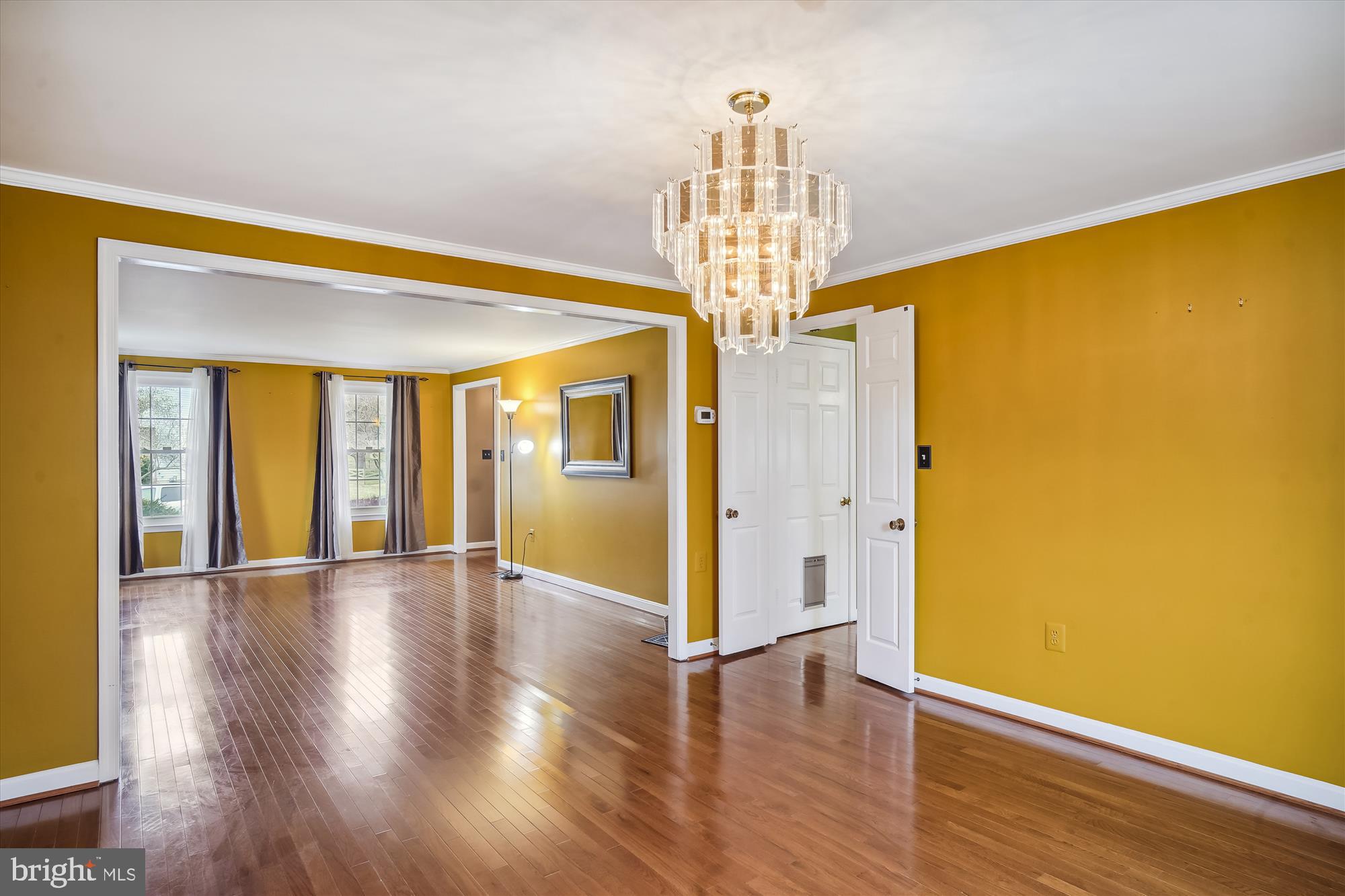 DERWOOD STATION - Residential Lease