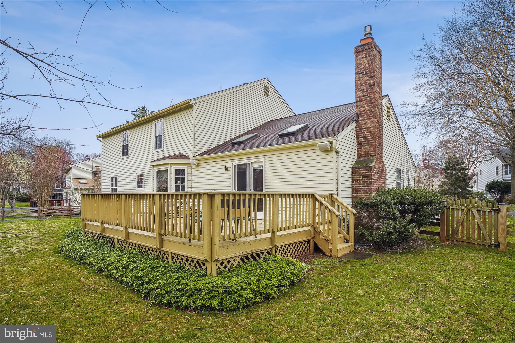 DERWOOD STATION - Residential Lease