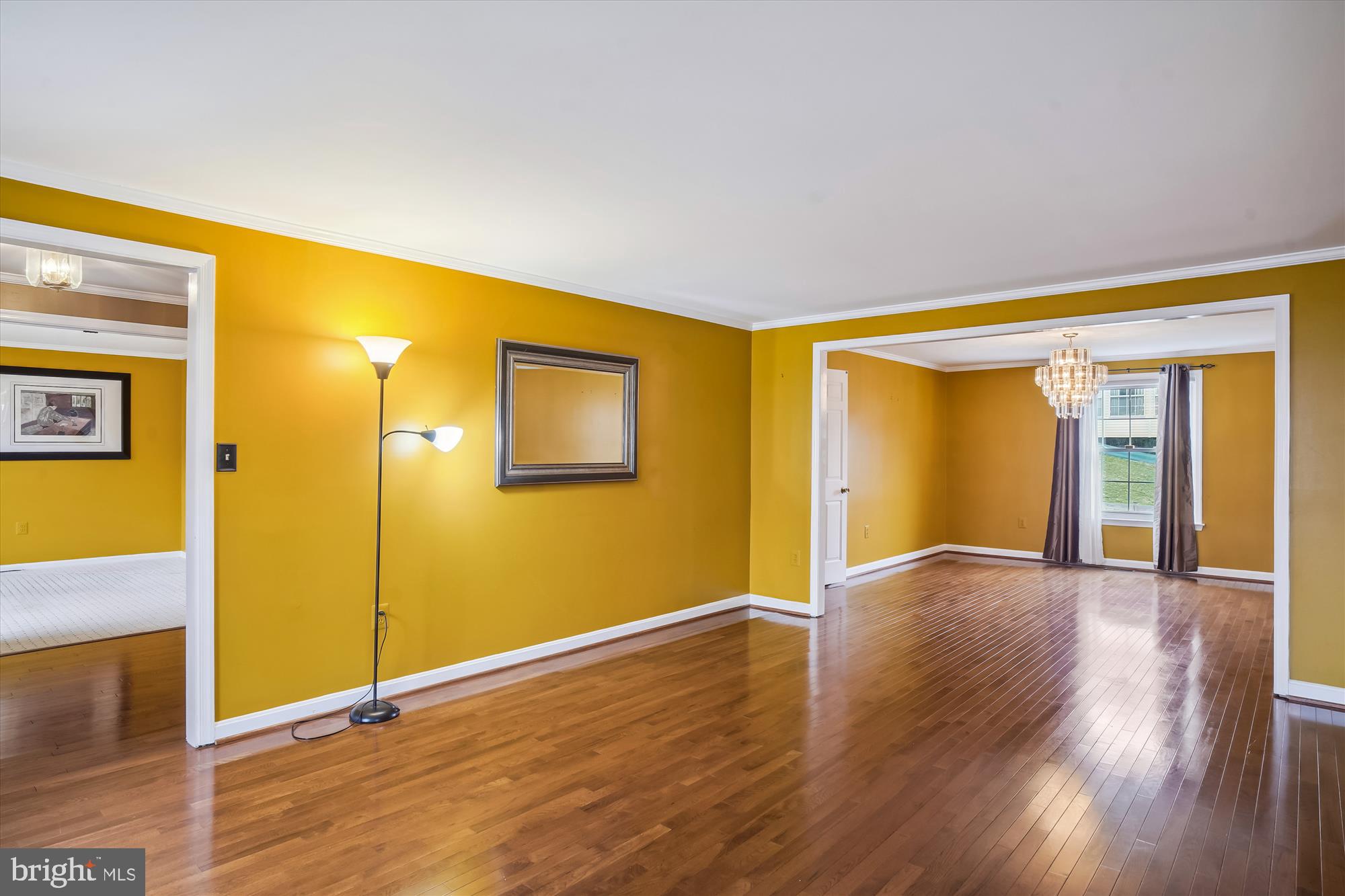 DERWOOD STATION - Residential Lease