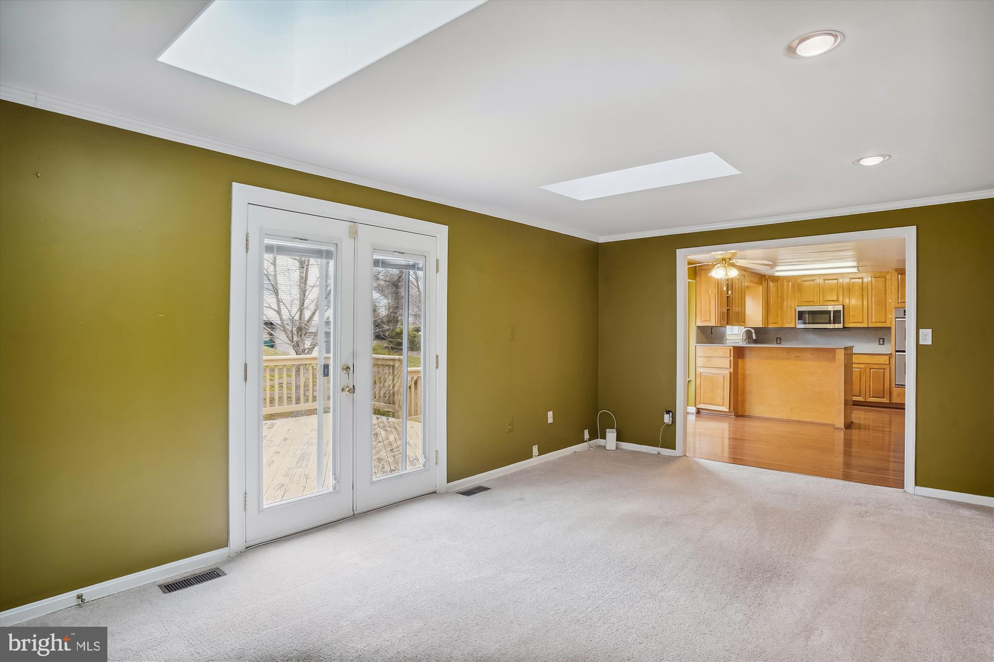 DERWOOD STATION - Residential Lease