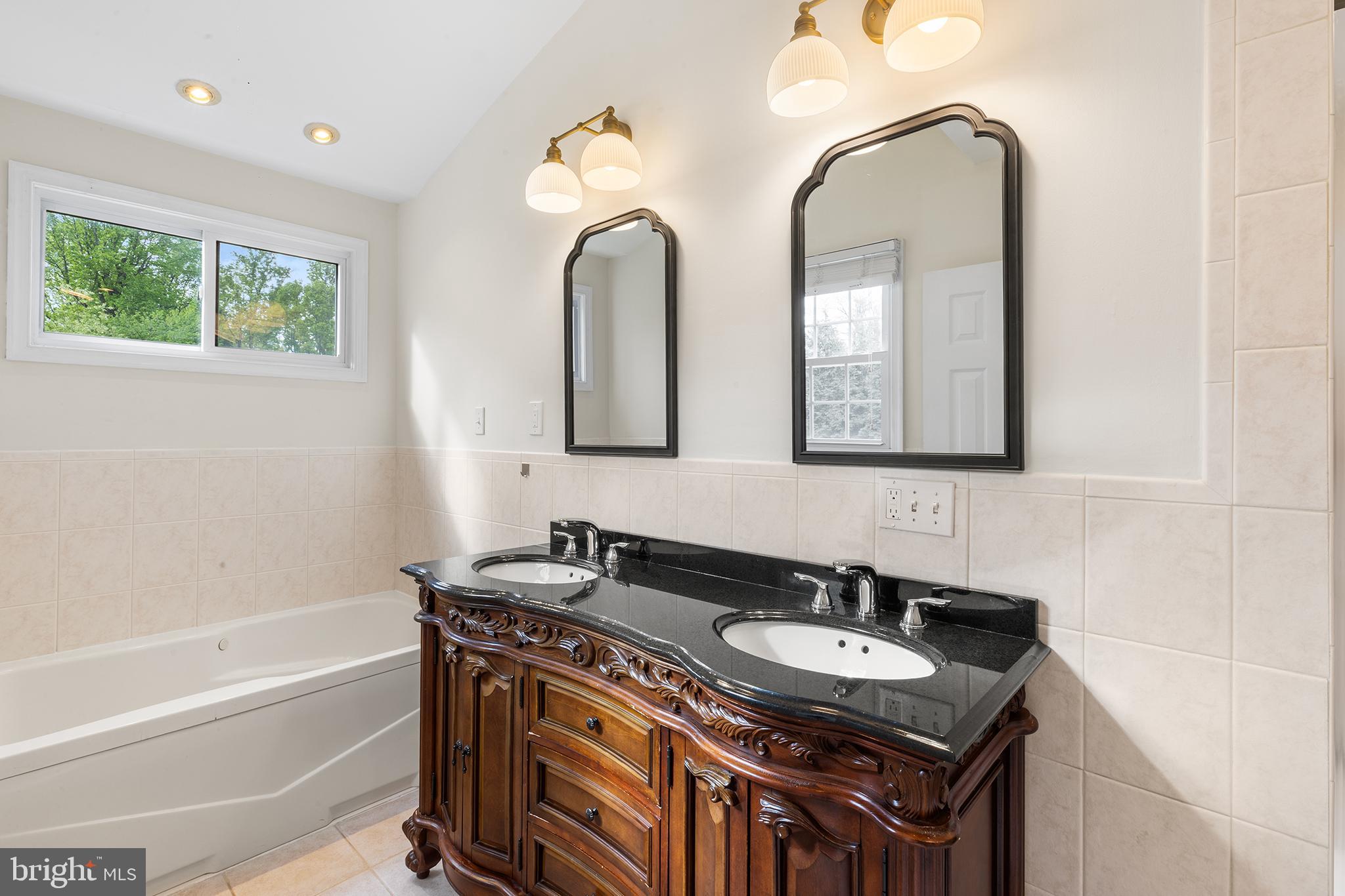 RAVENSCLIFF - Residential