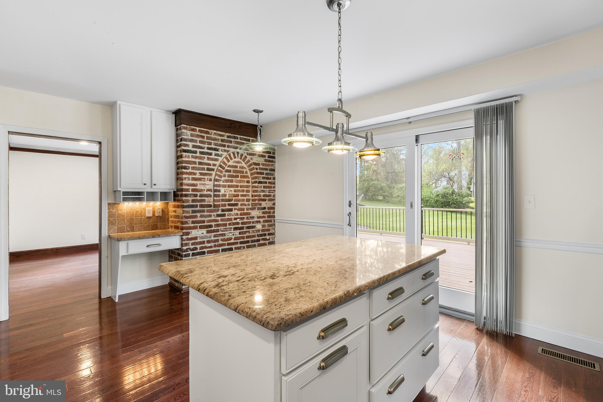 RAVENSCLIFF - Residential