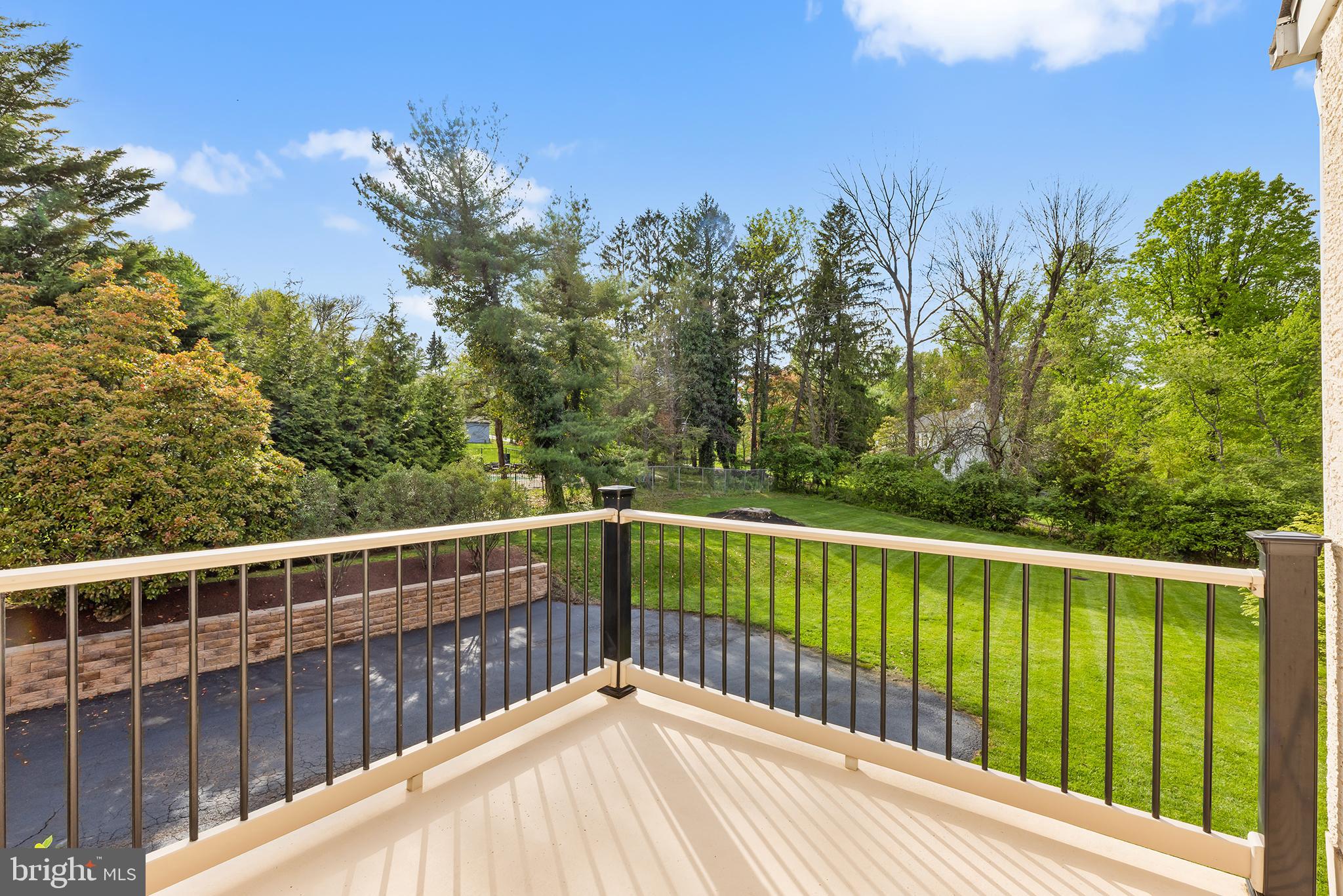 RAVENSCLIFF - Residential