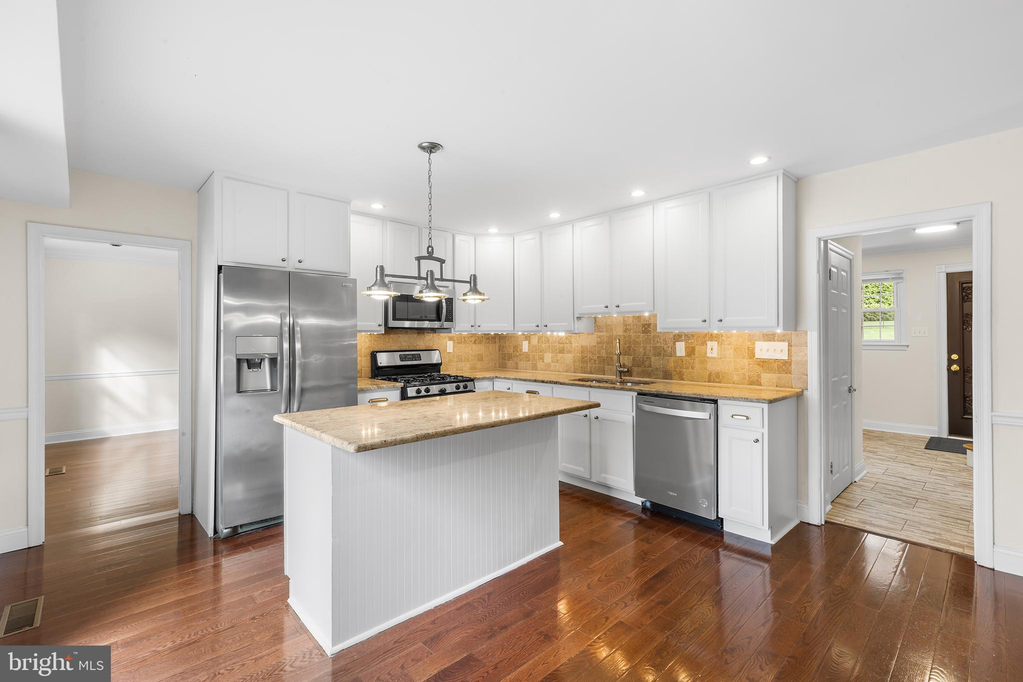 RAVENSCLIFF - Residential