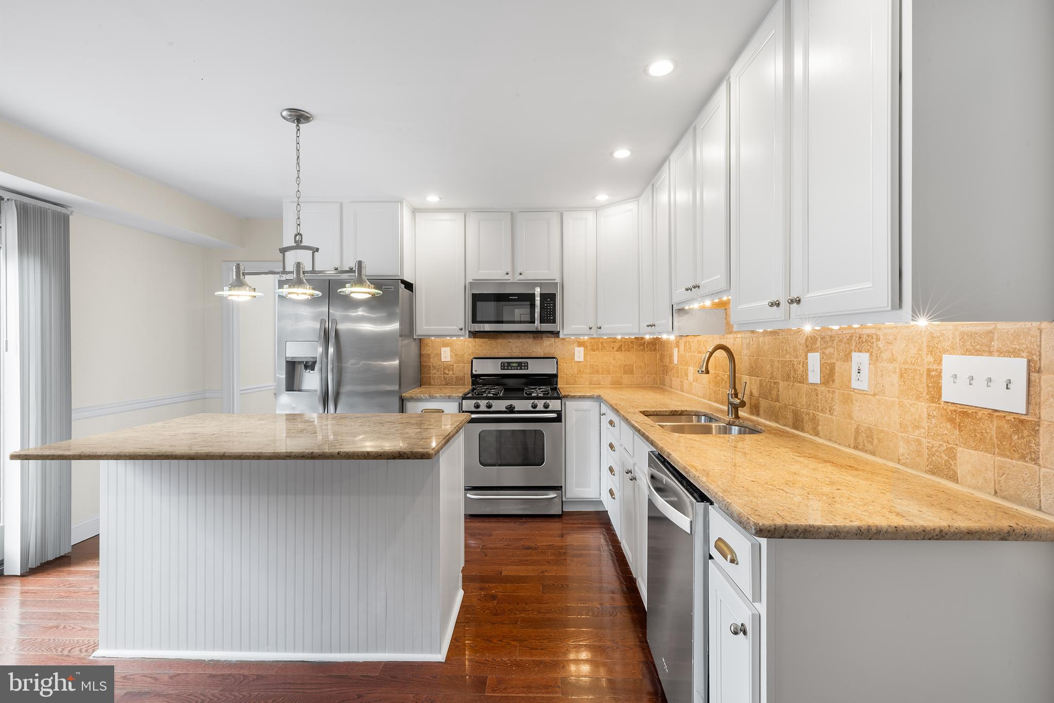 RAVENSCLIFF - Residential