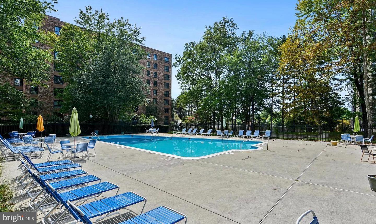 WEST SPRING - Residential