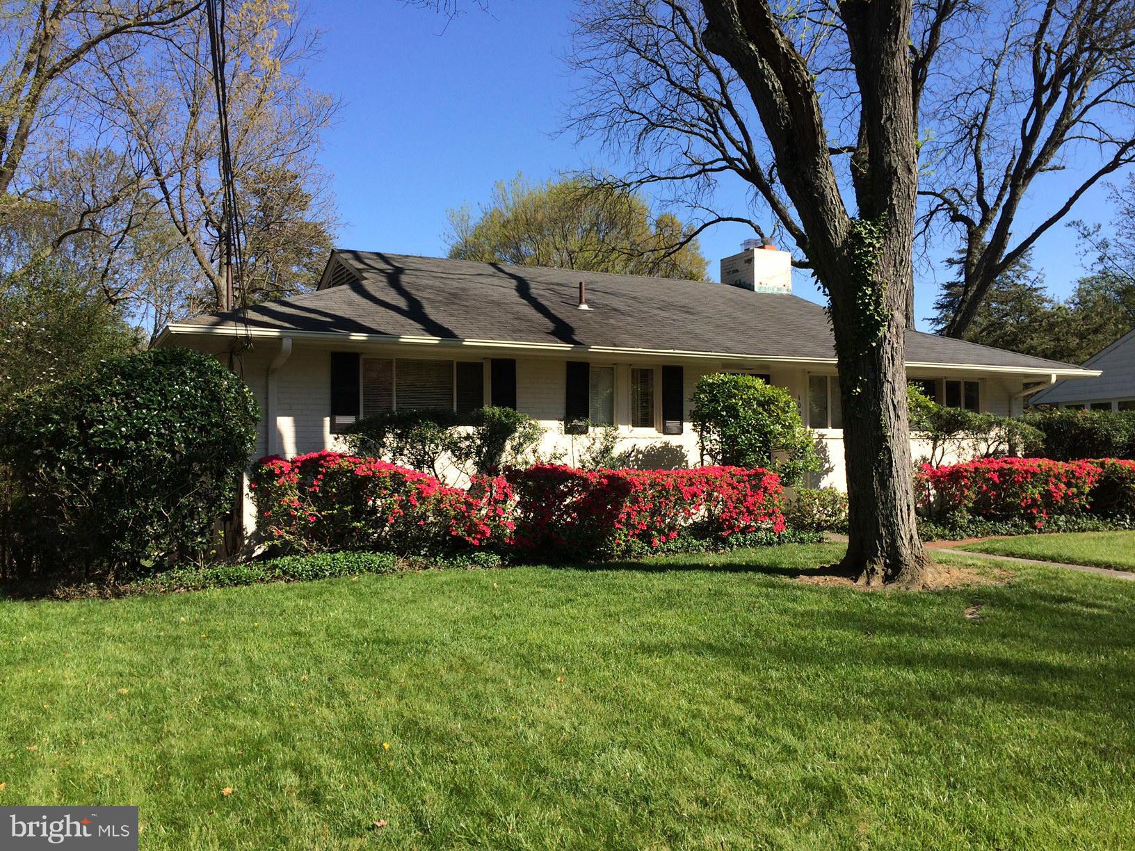 WILDWOOD MANOR - Residential