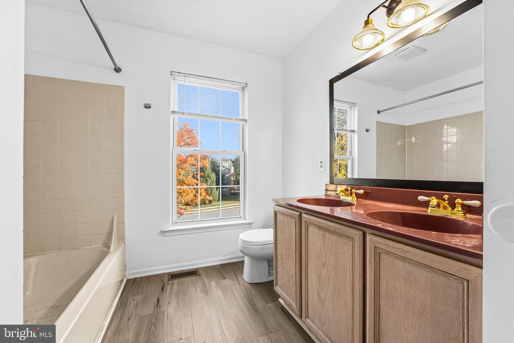 KIMBERTON KNOLL - Residential