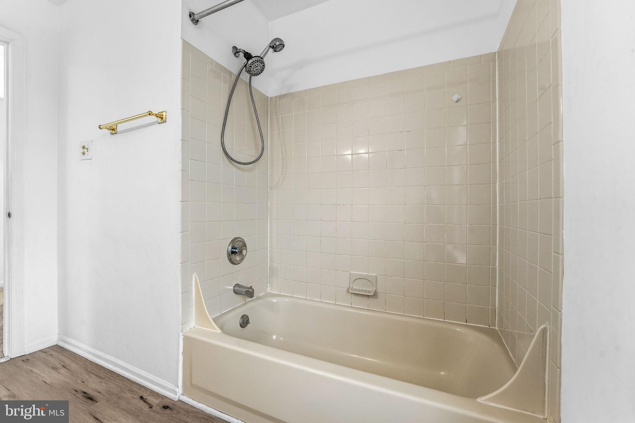 KIMBERTON KNOLL - Residential