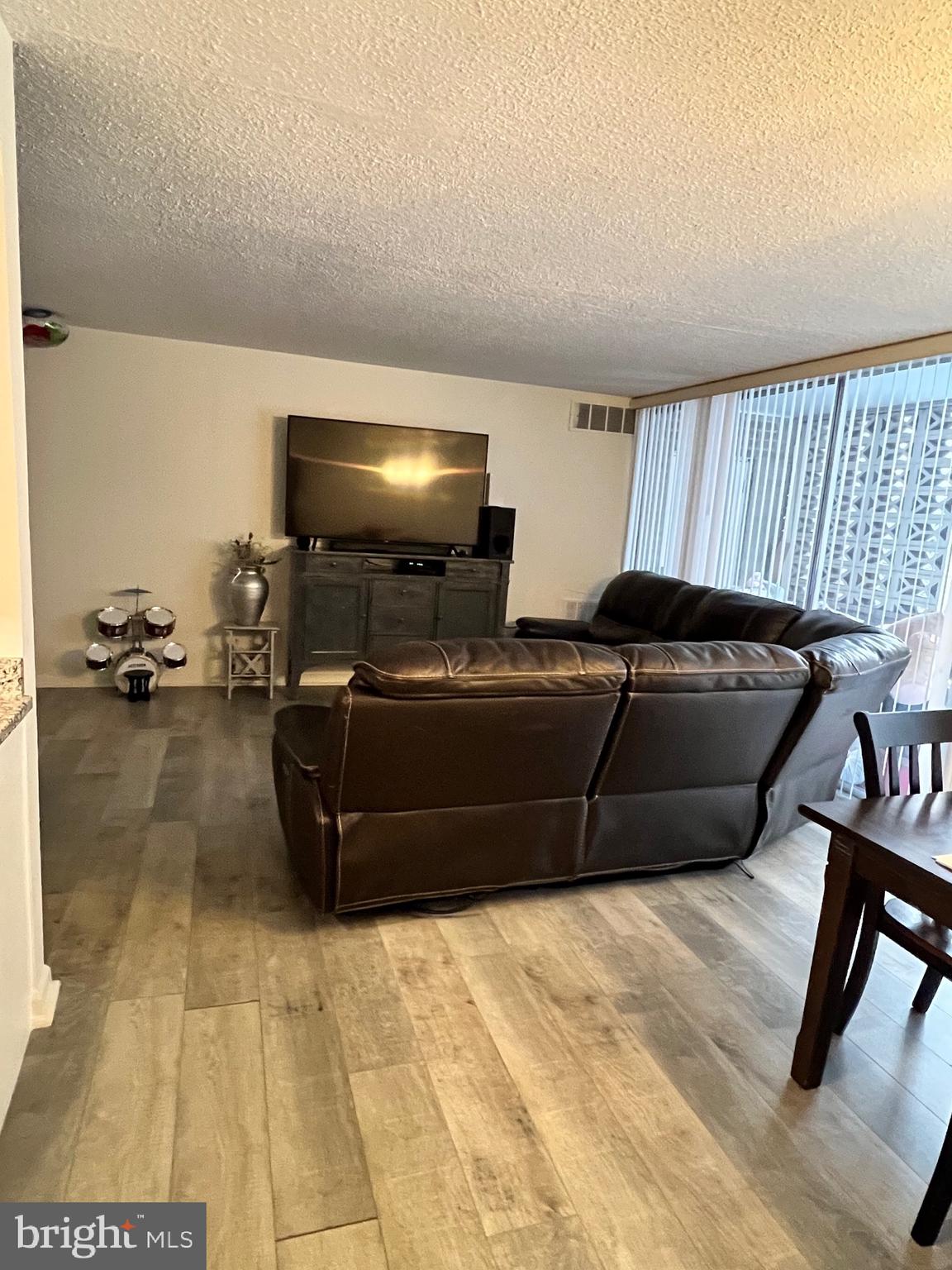 PRESIDENTIAL PARK - Residential