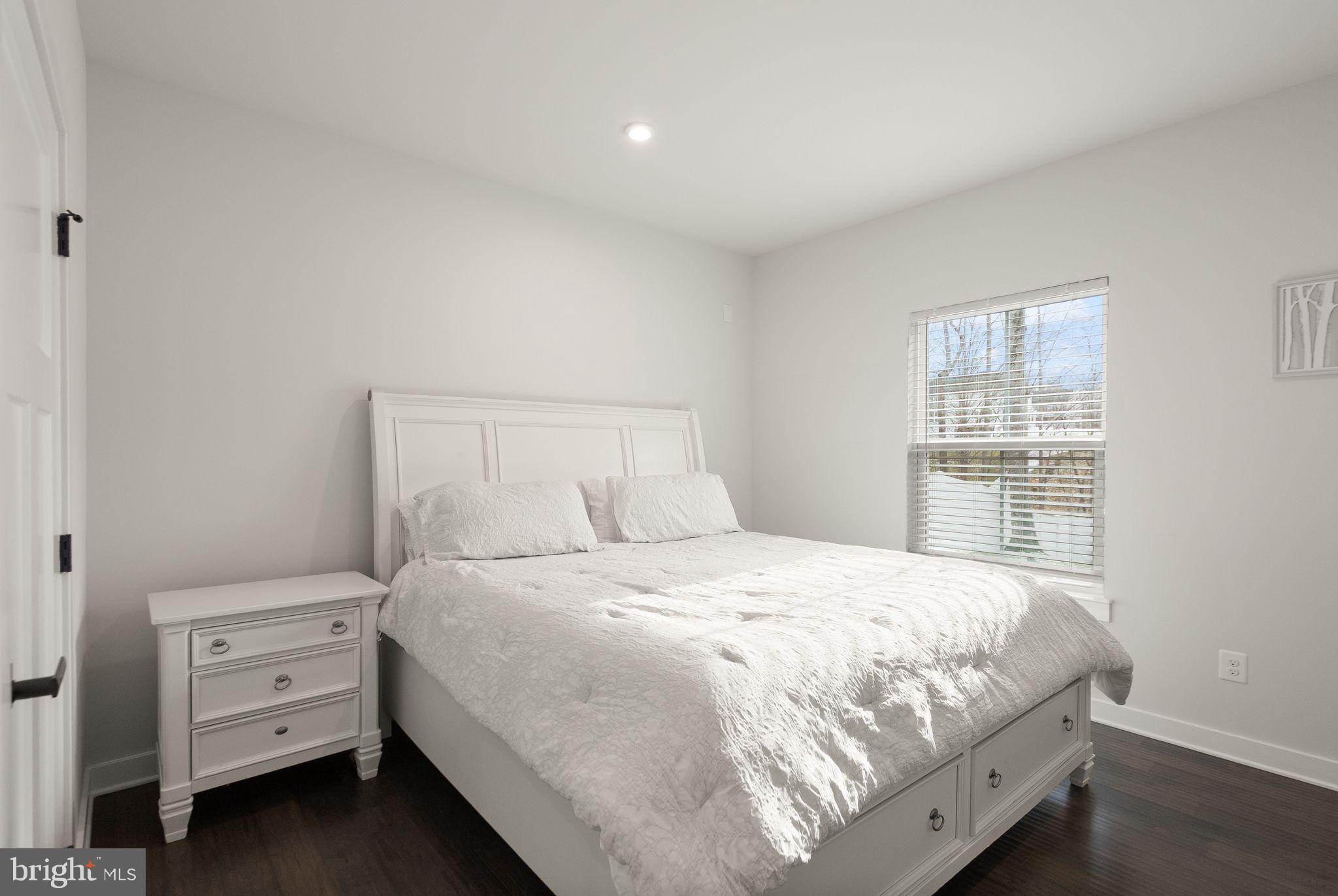 ONVILLE ESTATES - Residential