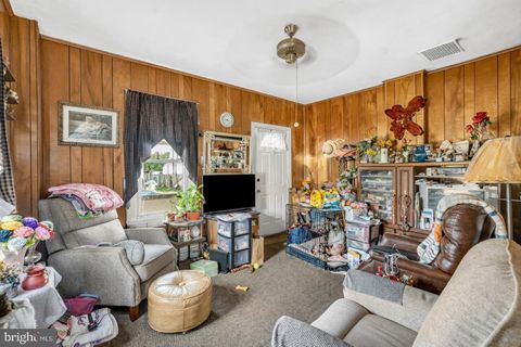 Tiny photo for 100 Penn Street, PENNS GROVE, NJ 08069 (MLS # NJSA2018620)