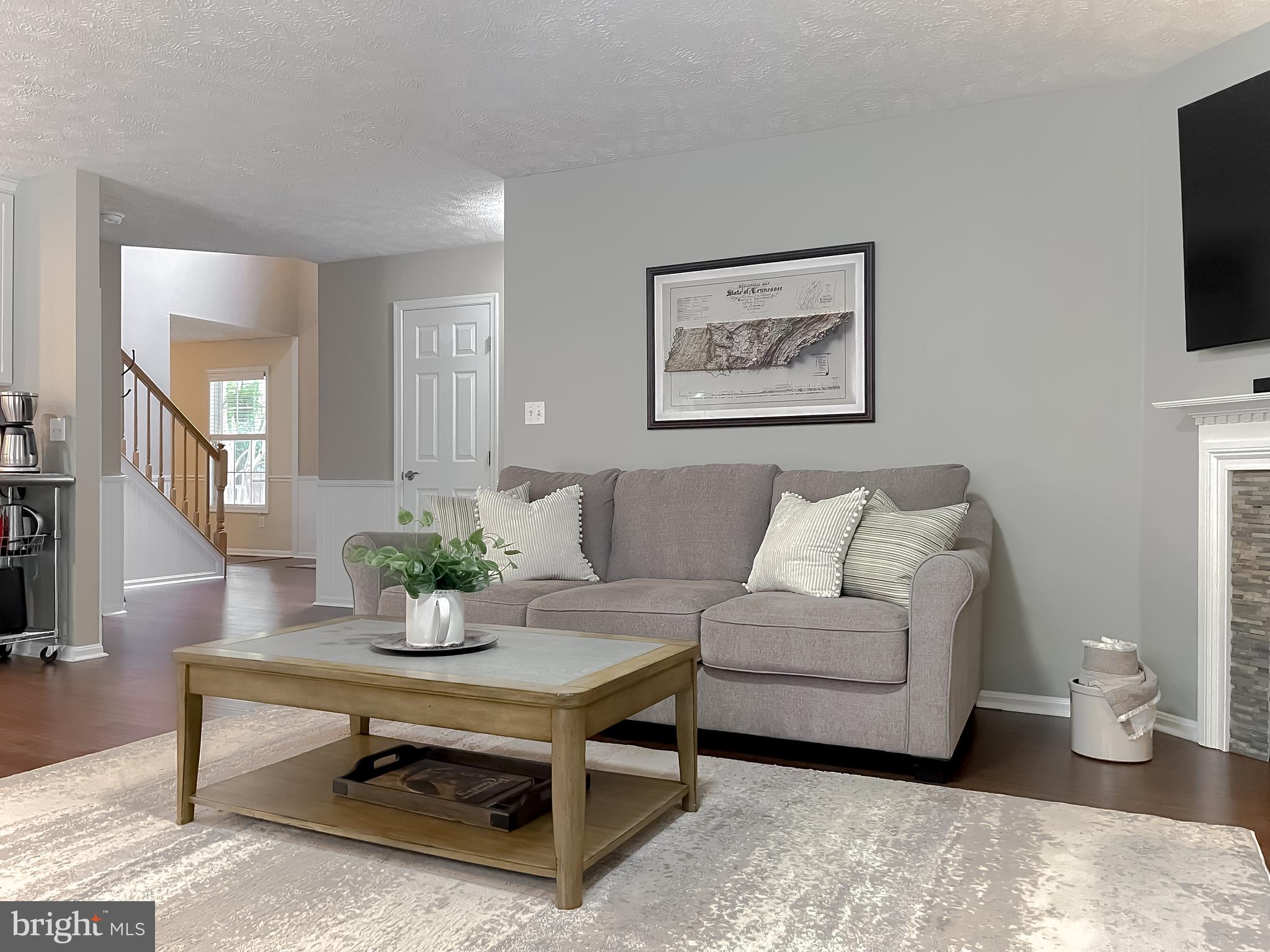 WHITEHALL - Residential