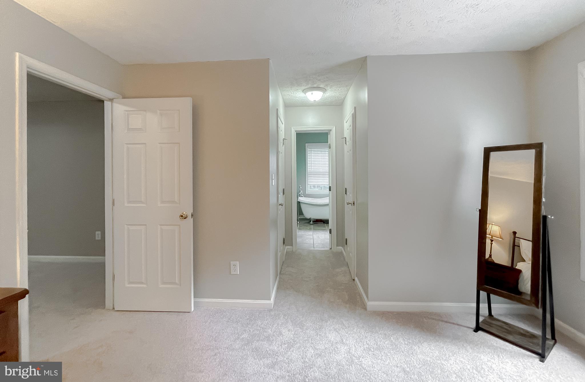 WHITEHALL - Residential