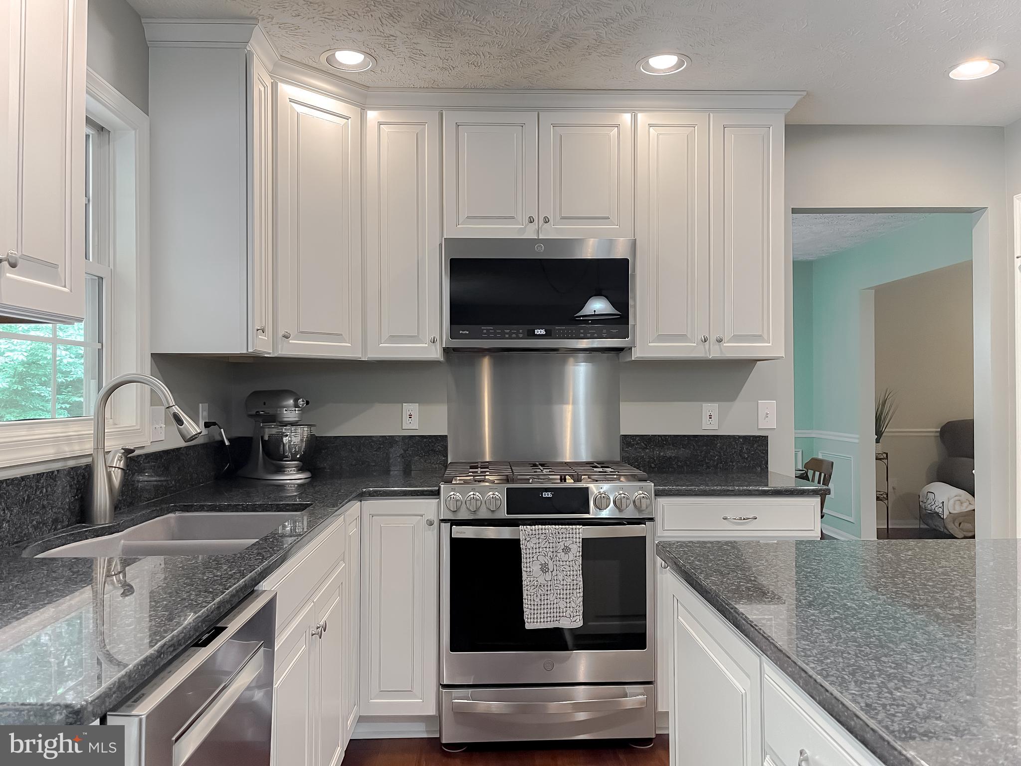 WHITEHALL - Residential