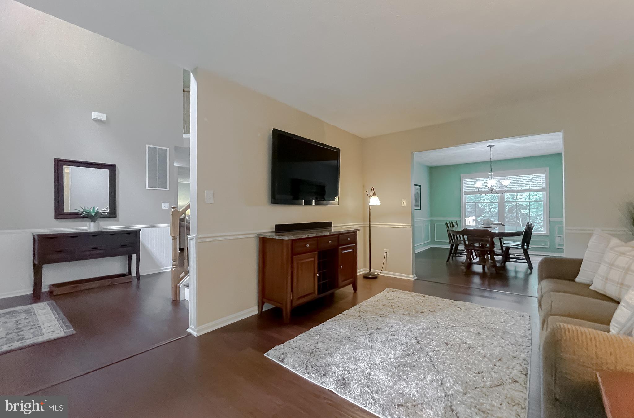 WHITEHALL - Residential