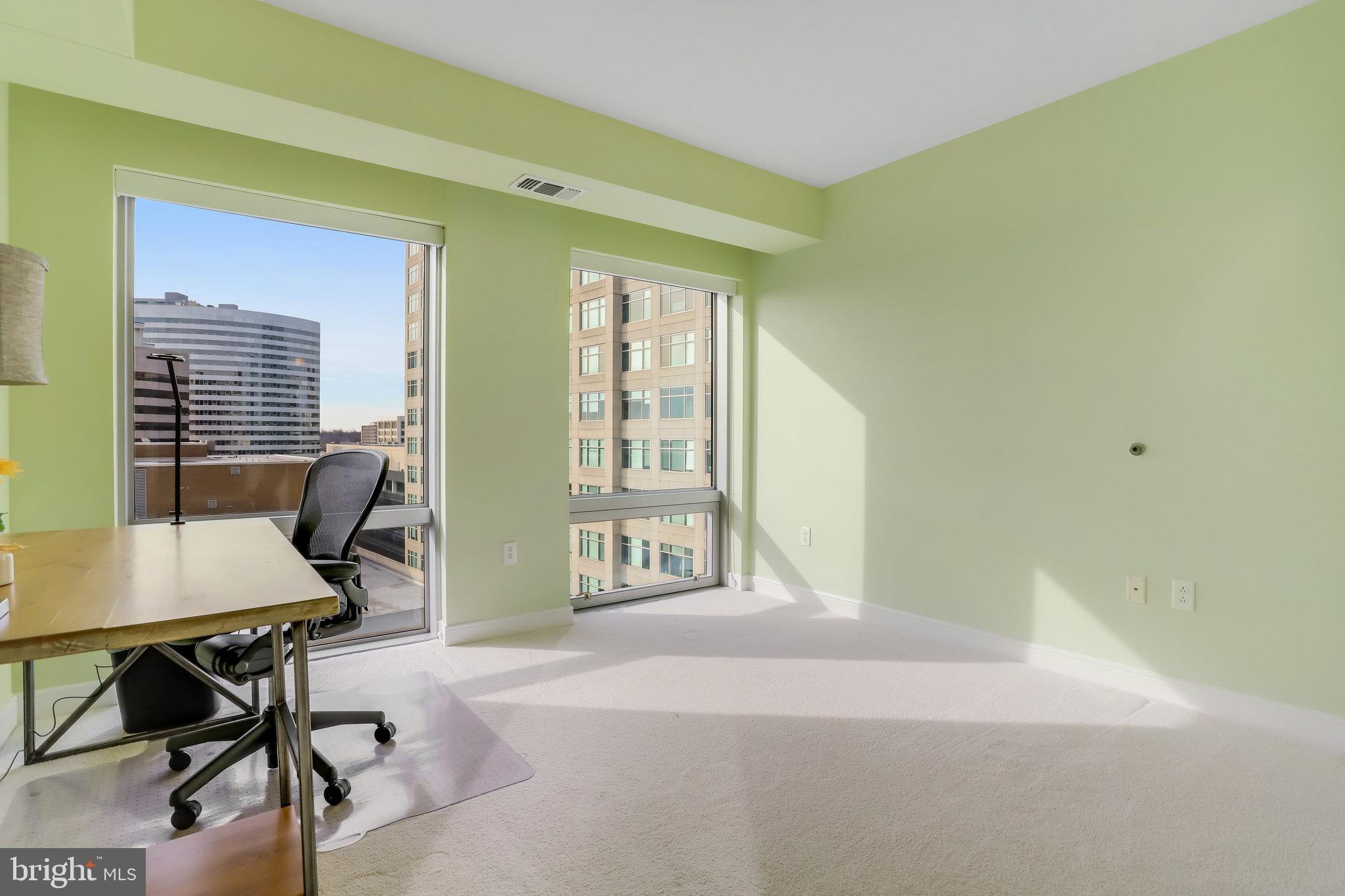 ROSSLYN - Residential Lease