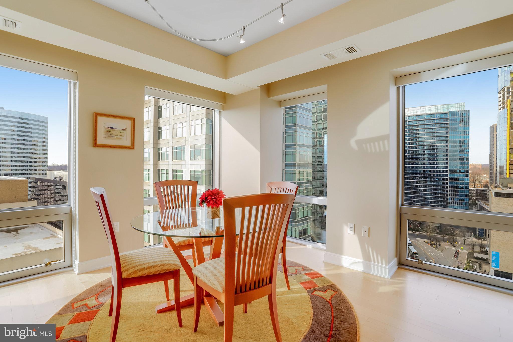 ROSSLYN - Residential Lease