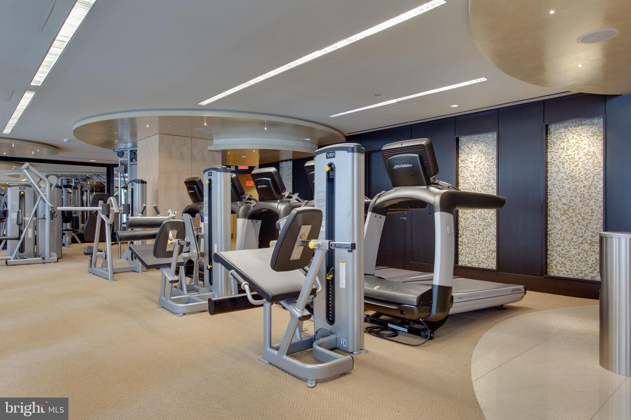 ROSSLYN - Residential Lease