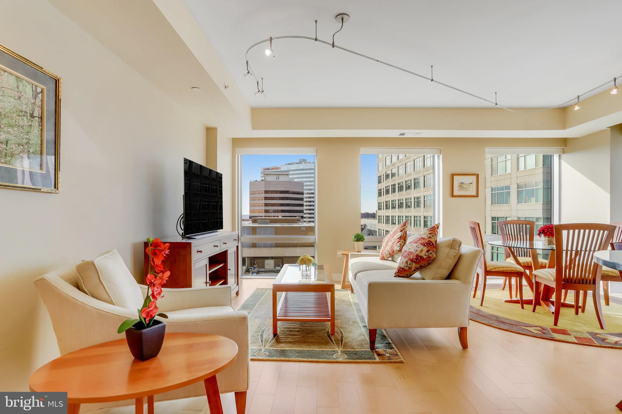 ROSSLYN - Residential Lease