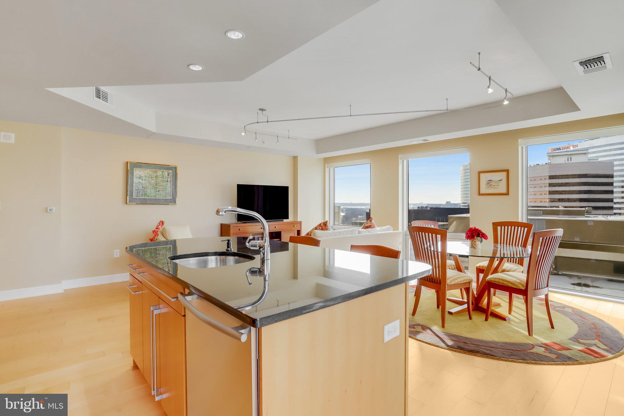 ROSSLYN - Residential Lease