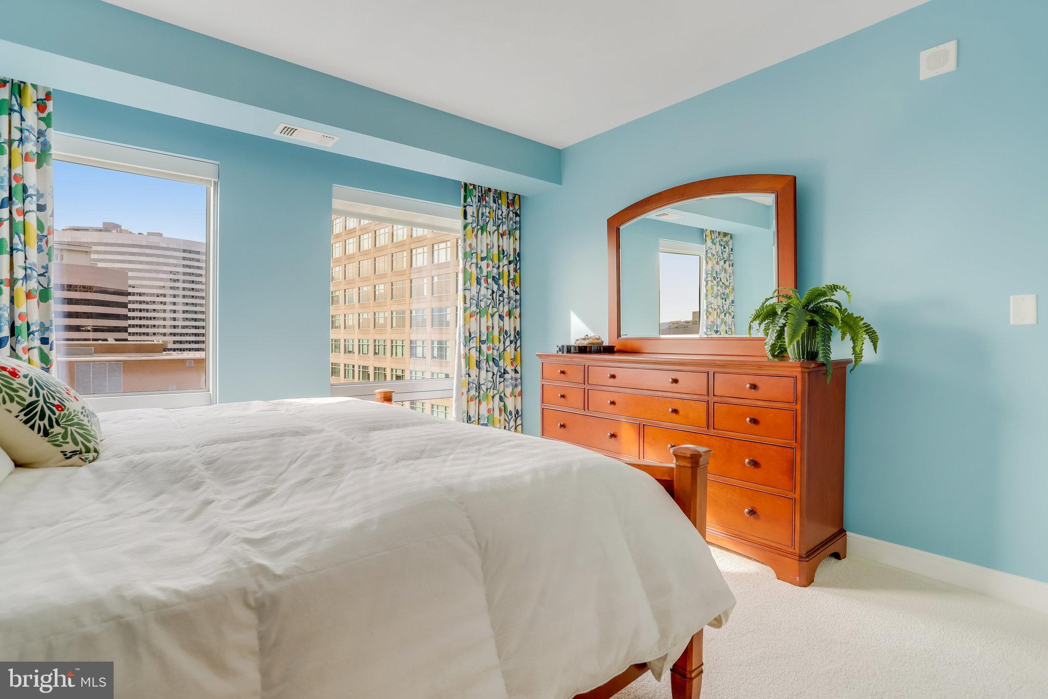 ROSSLYN - Residential Lease