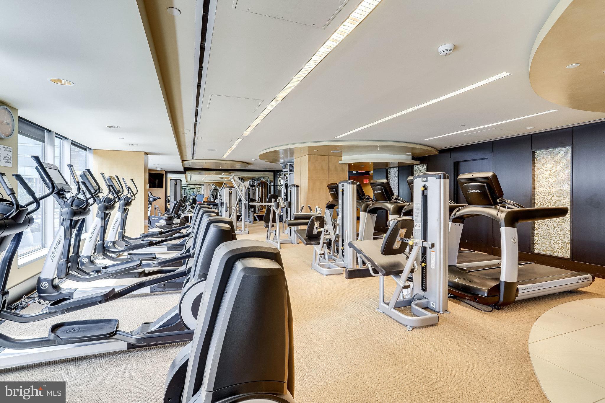 ROSSLYN - Residential Lease