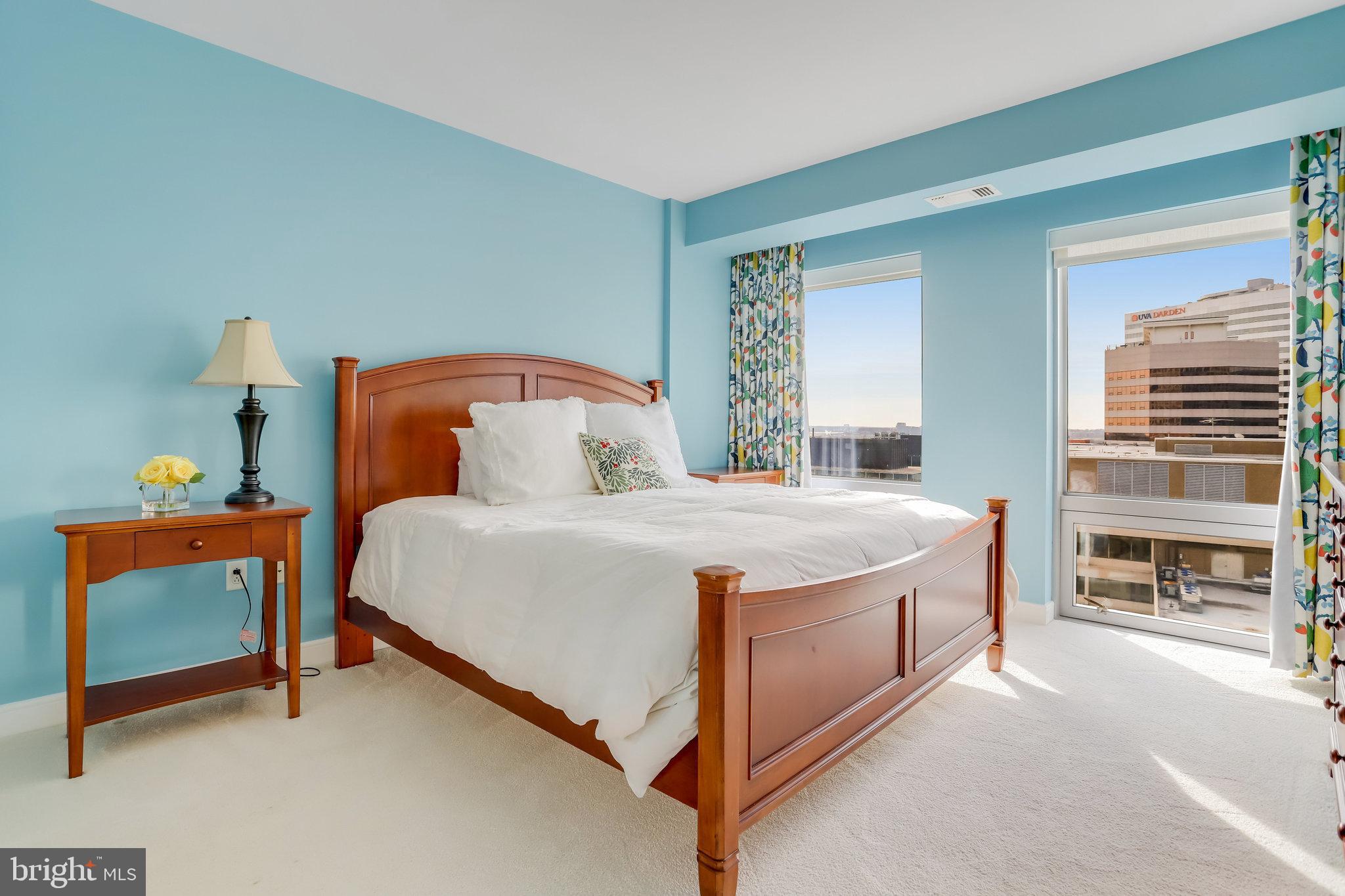 ROSSLYN - Residential Lease