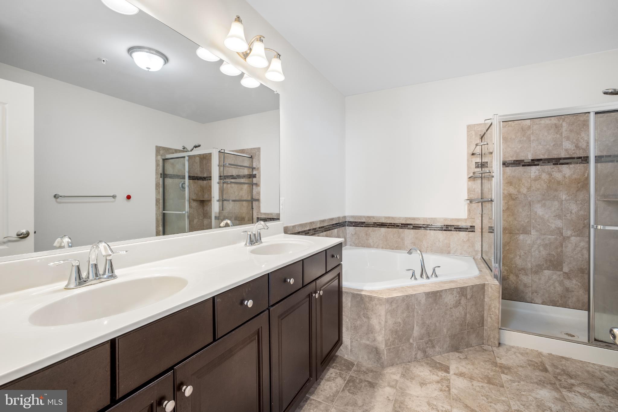 ARORA HILLS - Residential