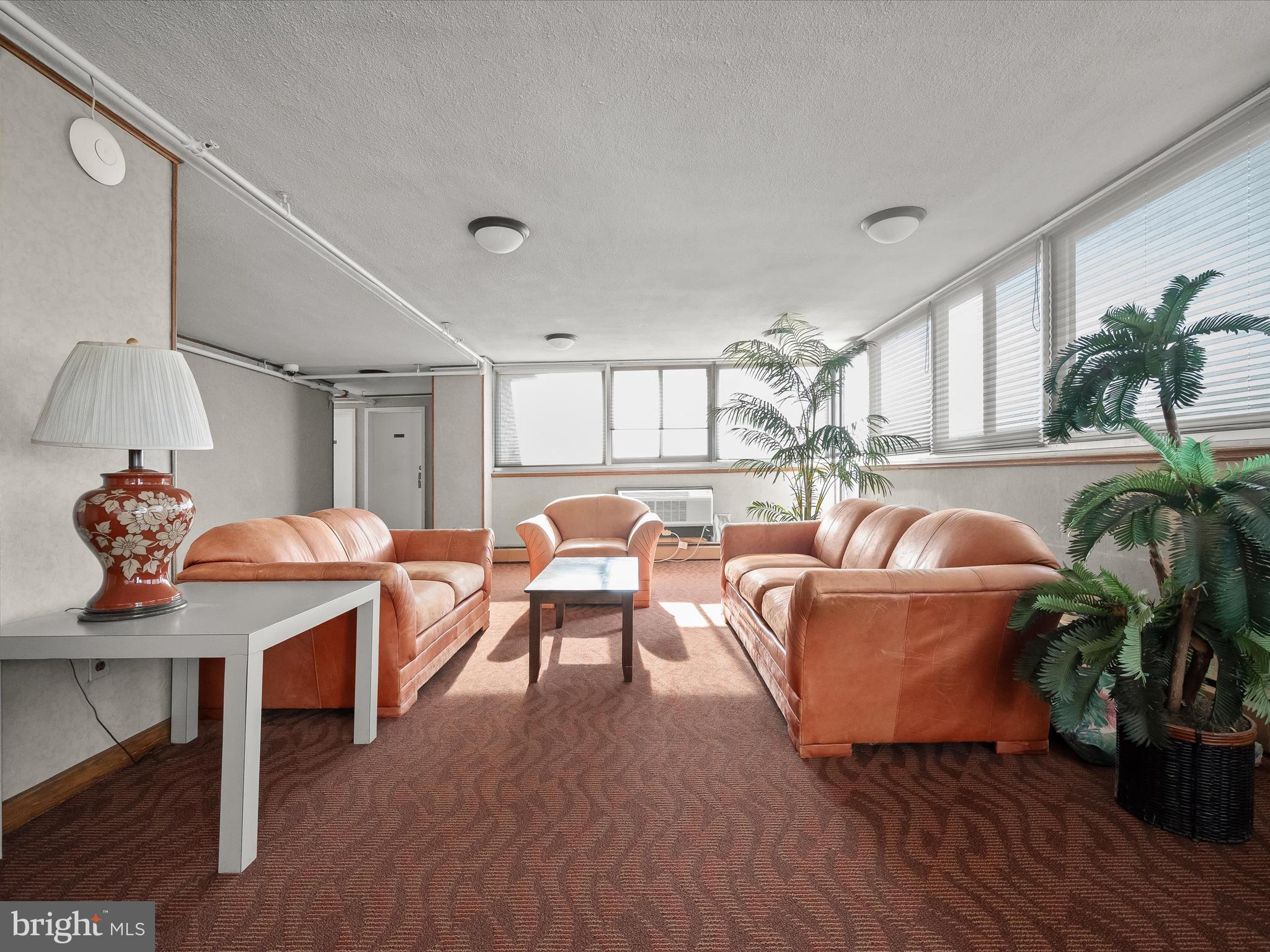 WASHINGTON TOWER - Residential