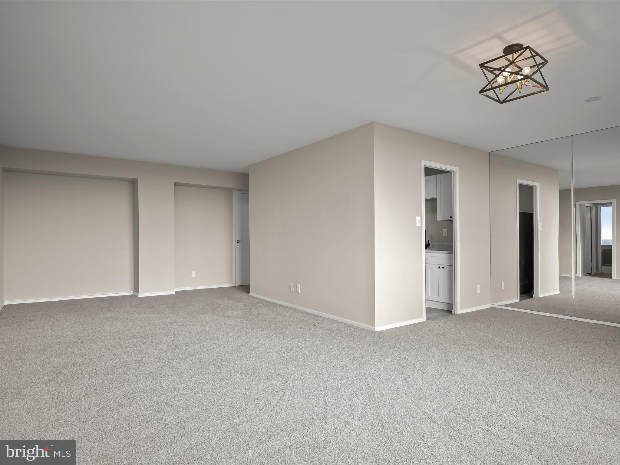 WASHINGTON TOWER - Residential