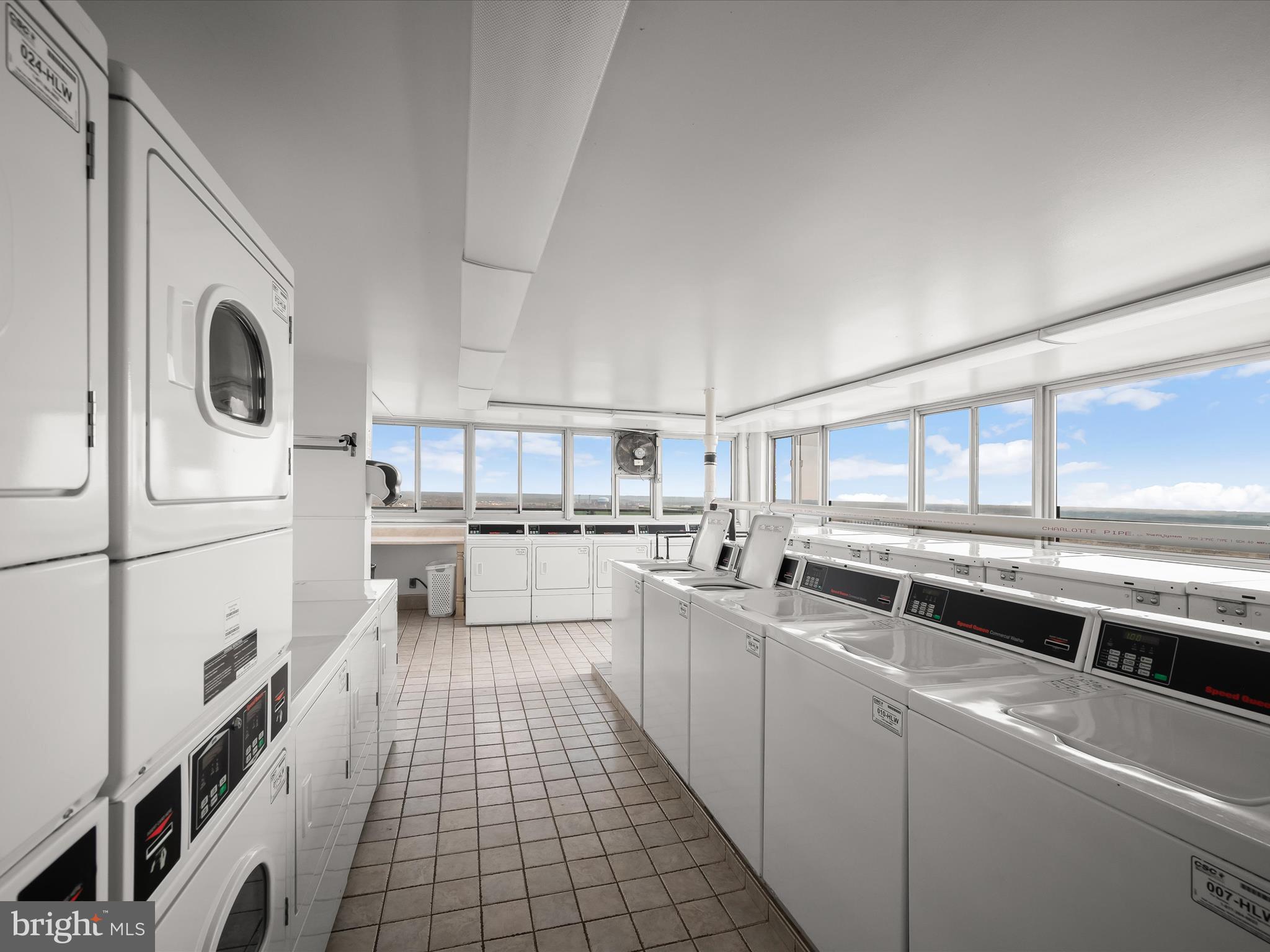 WASHINGTON TOWER - Residential