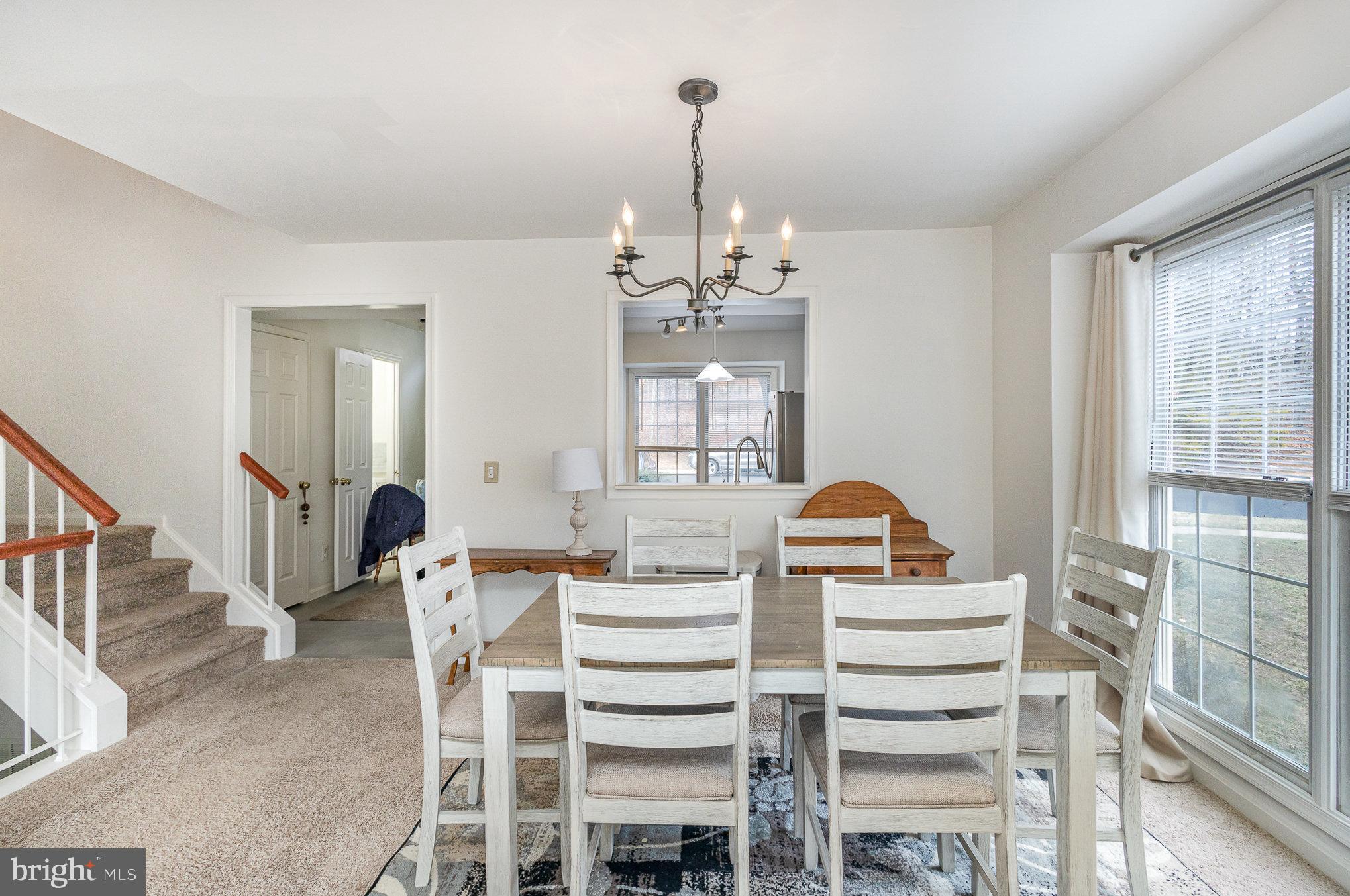 SPRING KNOLL - Residential