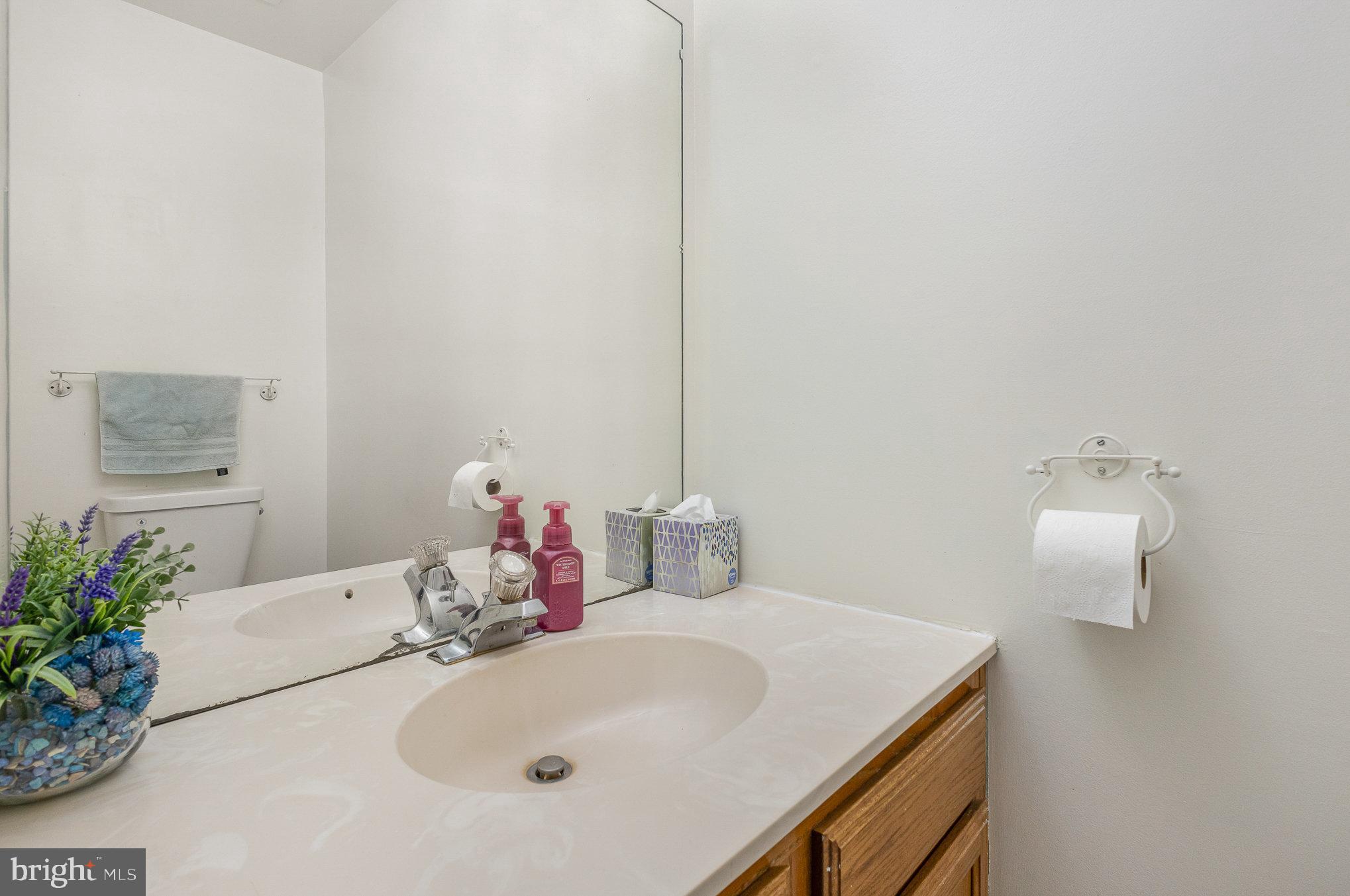 SPRING KNOLL - Residential