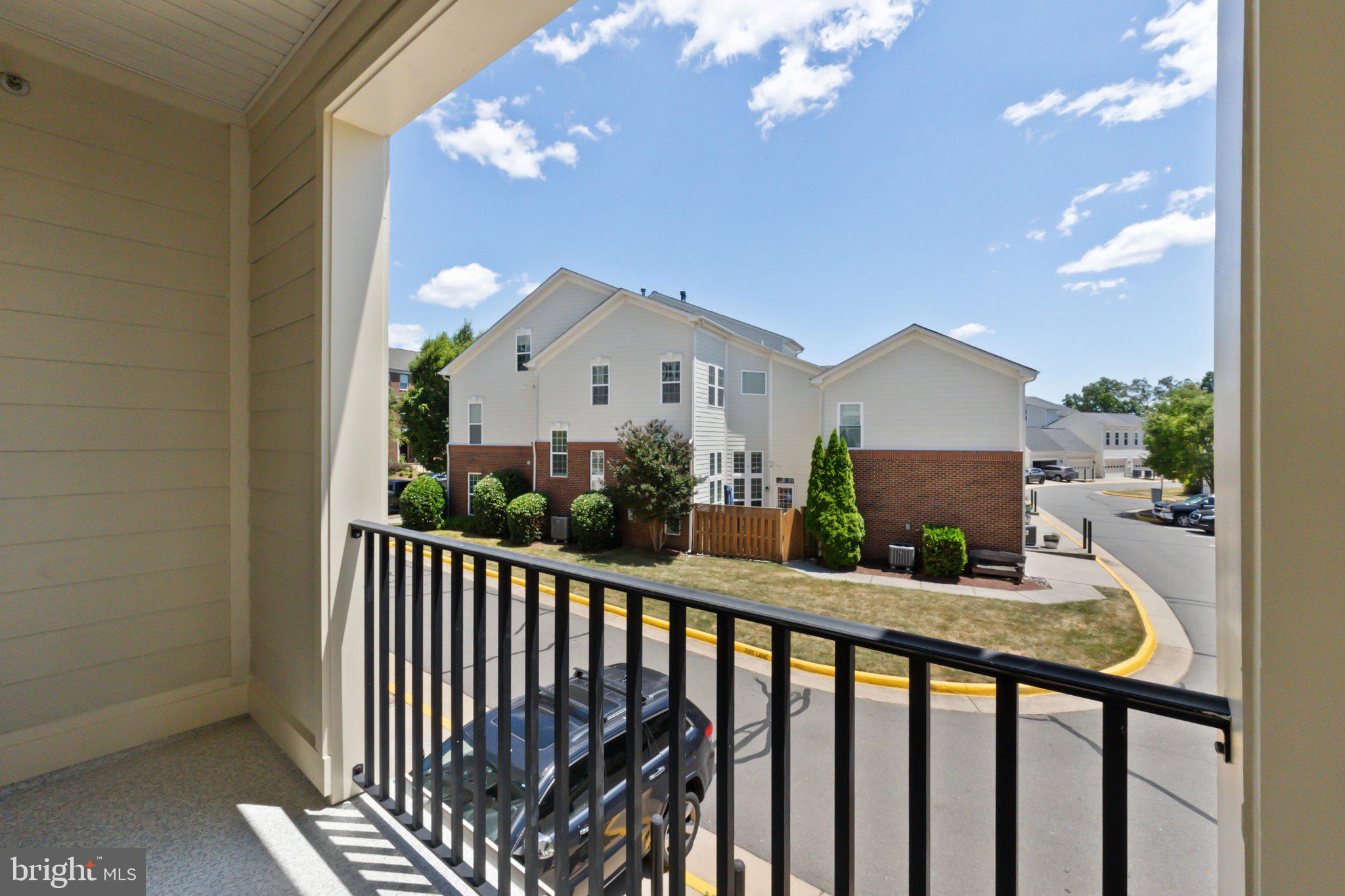 TOWNES CONDOMINIUMS - Residential