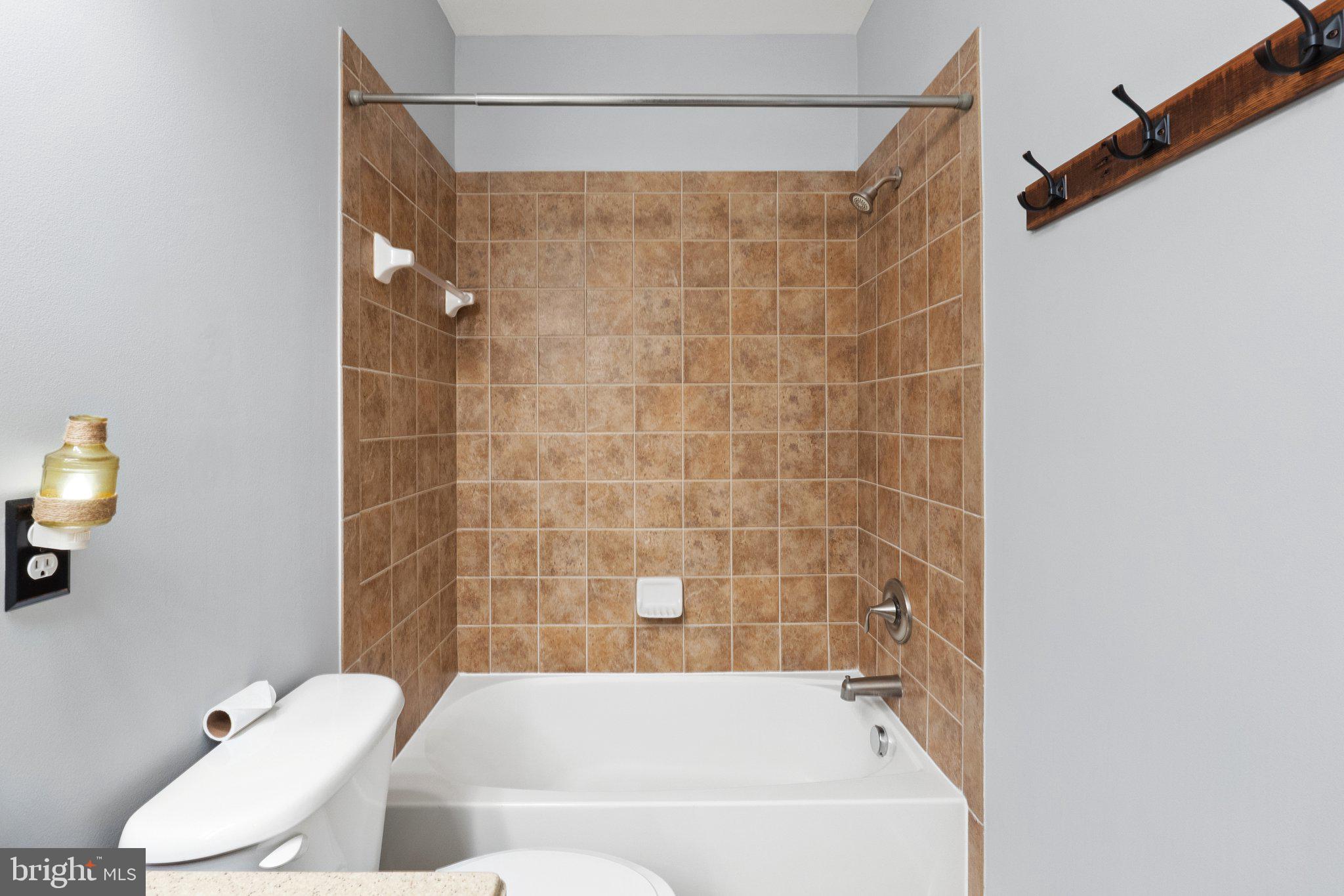 TOWNES CONDOMINIUMS - Residential