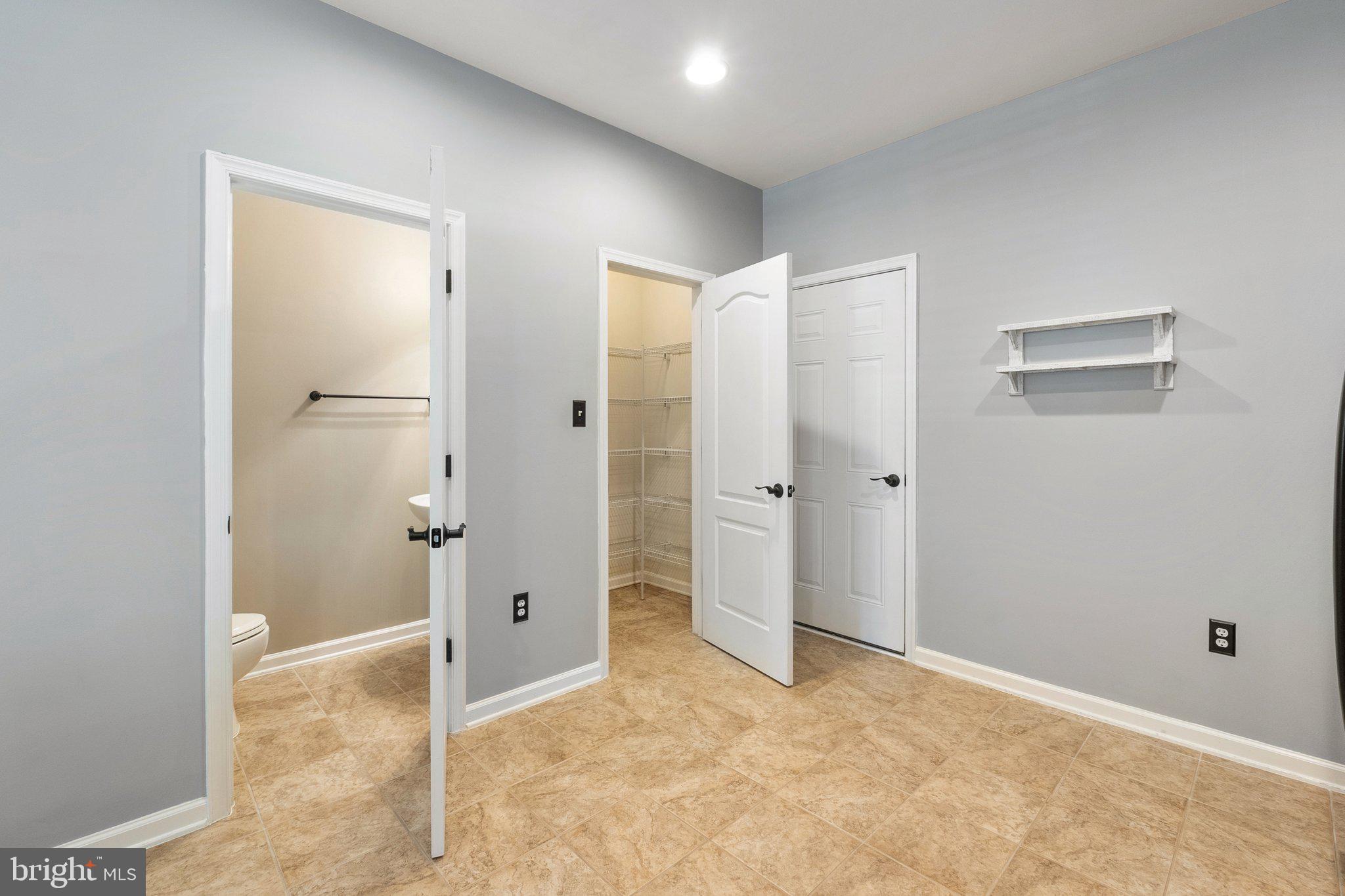 TOWNES CONDOMINIUMS - Residential