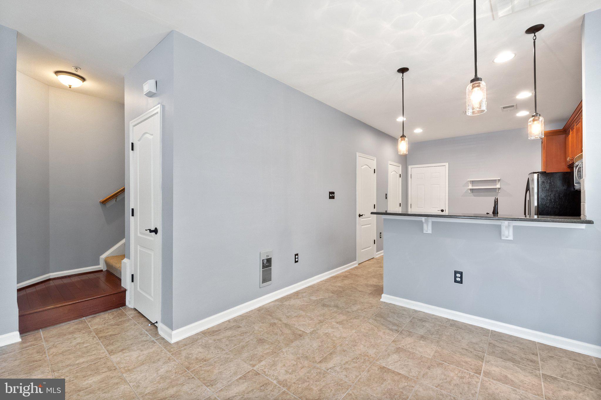 TOWNES CONDOMINIUMS - Residential