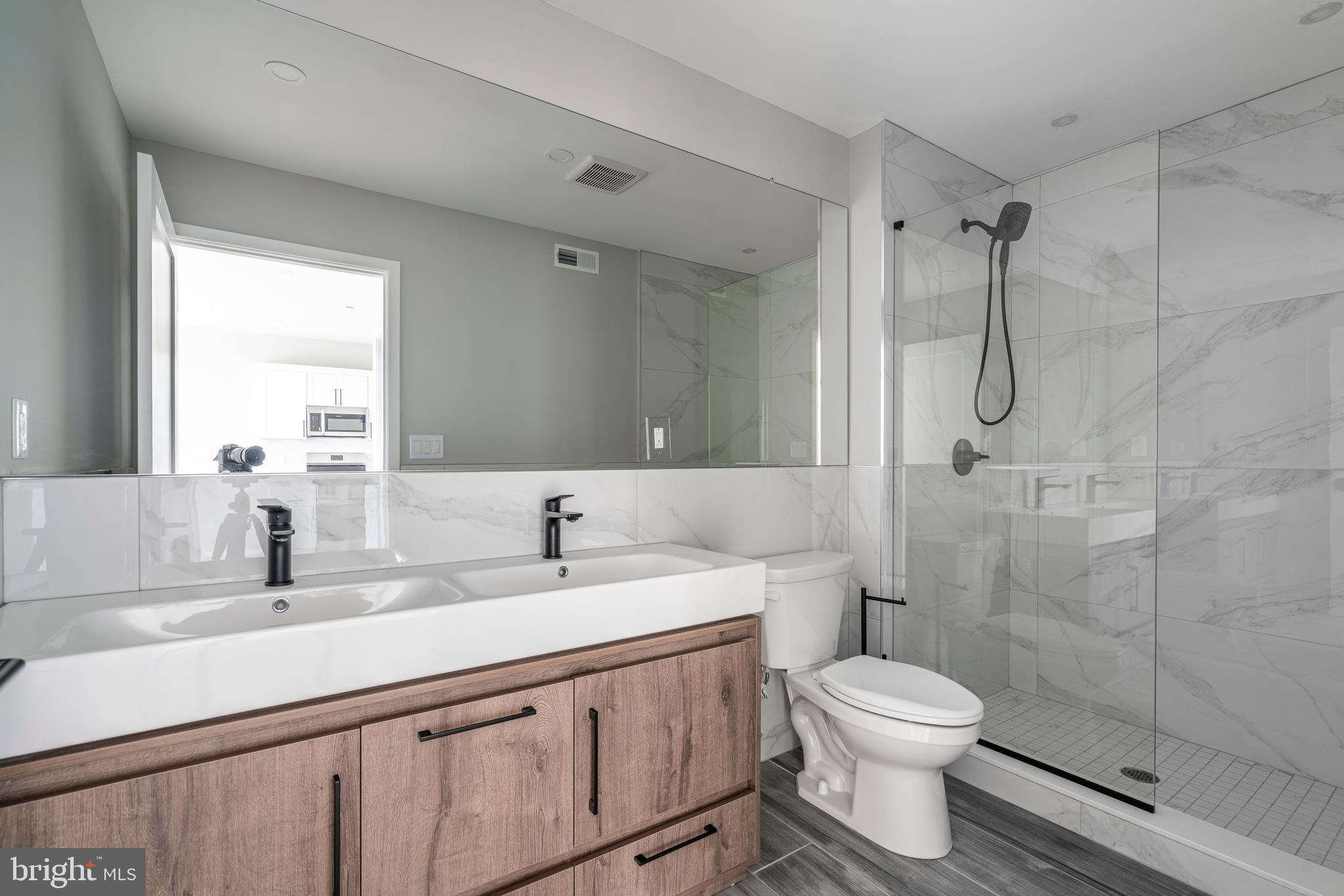 GRADUATE HOSPITAL - Residential Lease