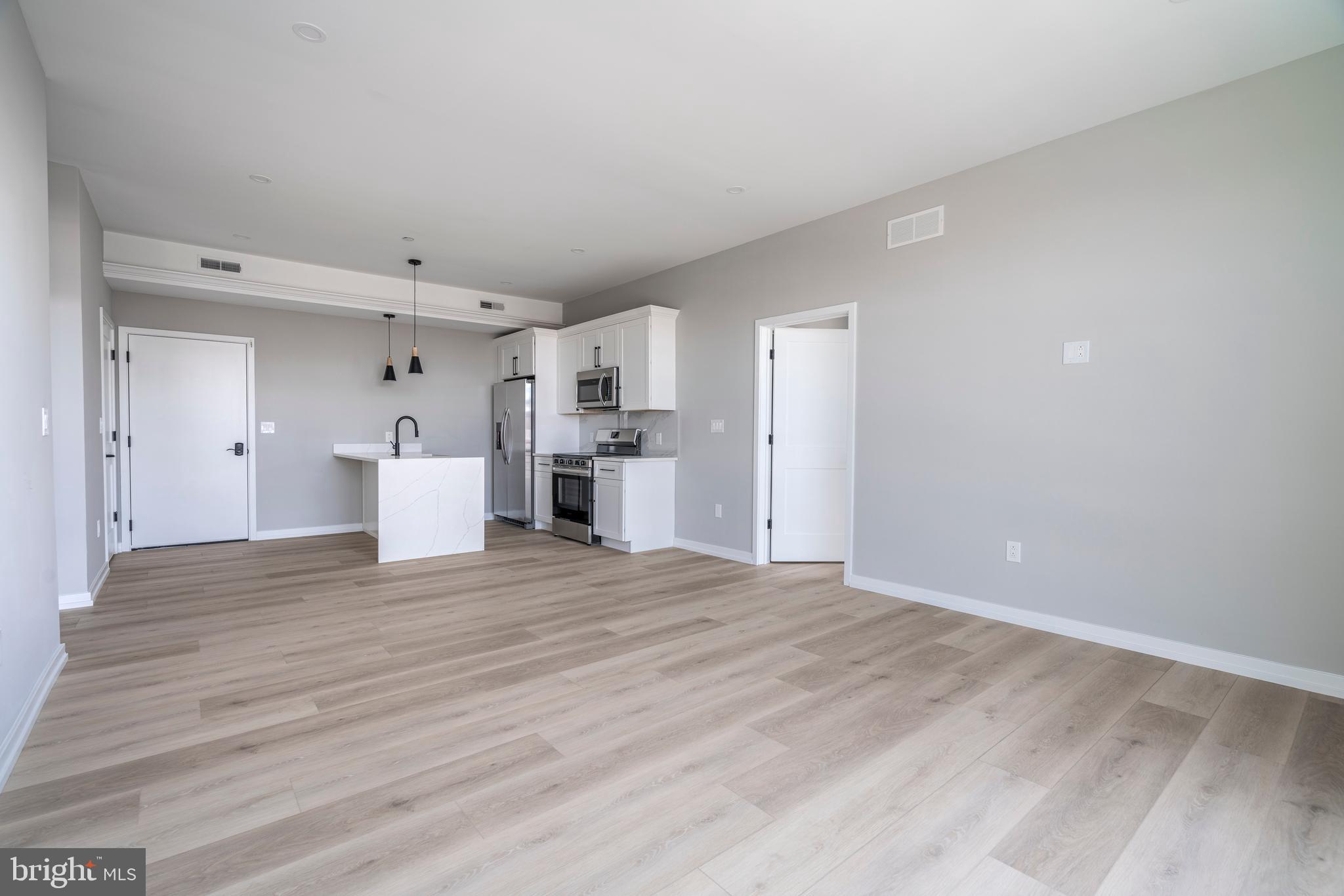 GRADUATE HOSPITAL - Residential Lease