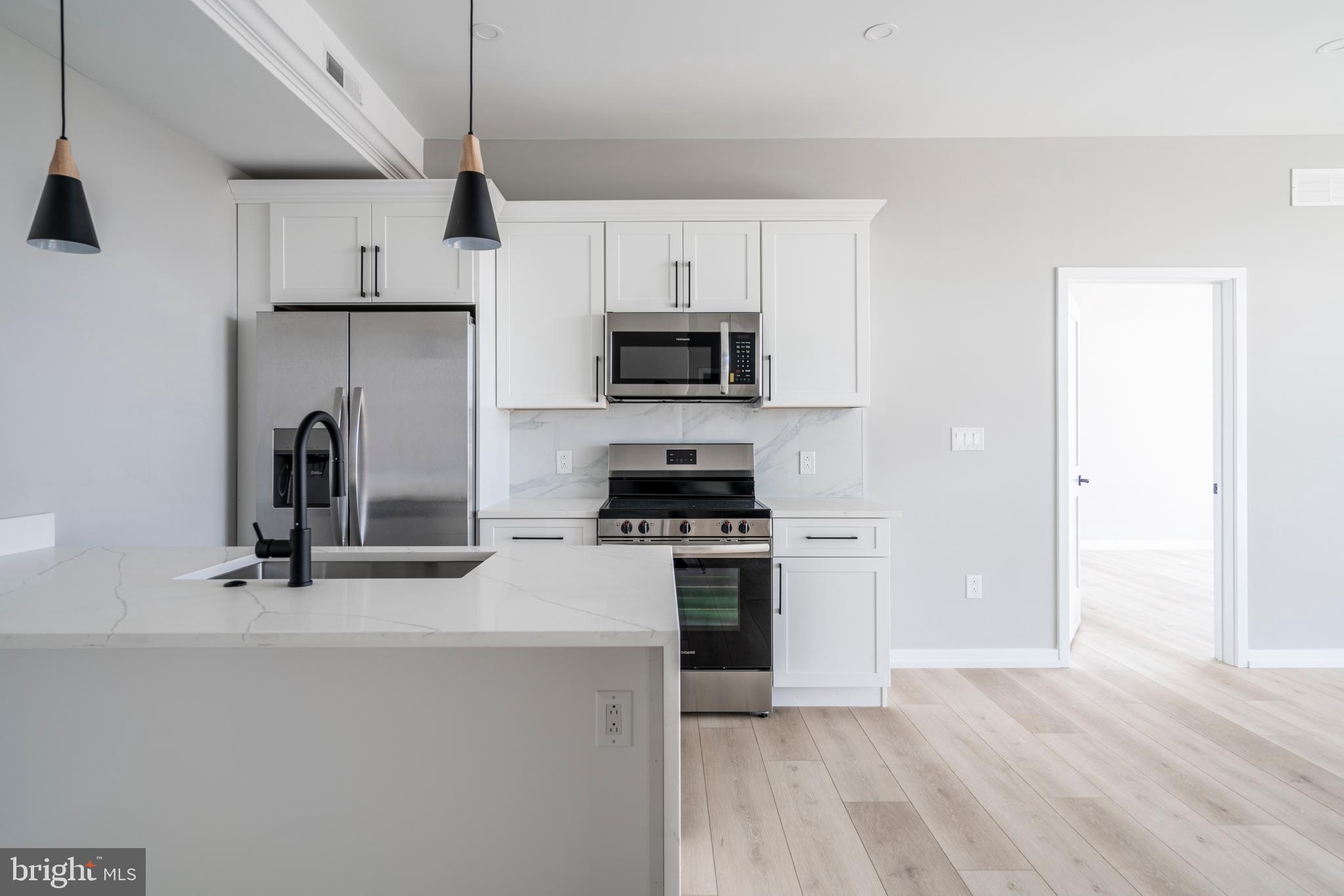 GRADUATE HOSPITAL - Residential Lease
