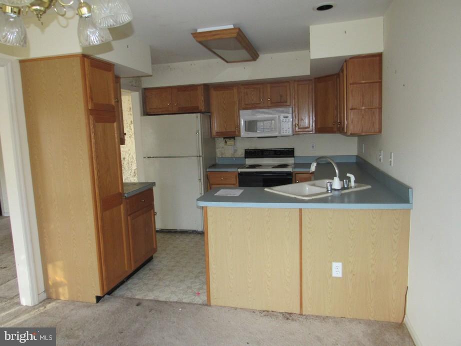 GABLE PARK WOODS - Residential