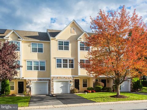 2746 FYNAMORE LANE DOWNINGTOWN PA 19335