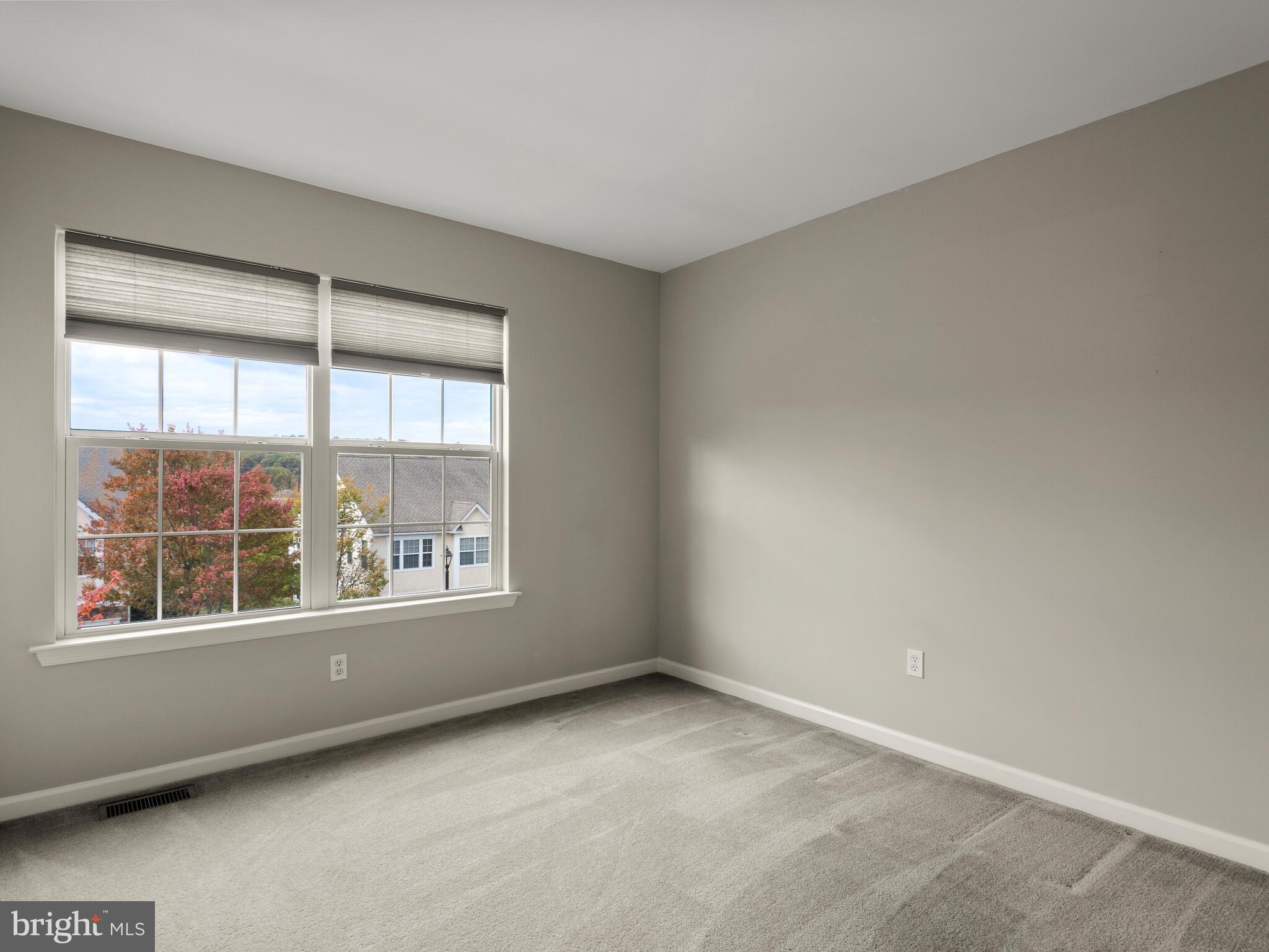 MEWS AT BAILEY STATION - Residential