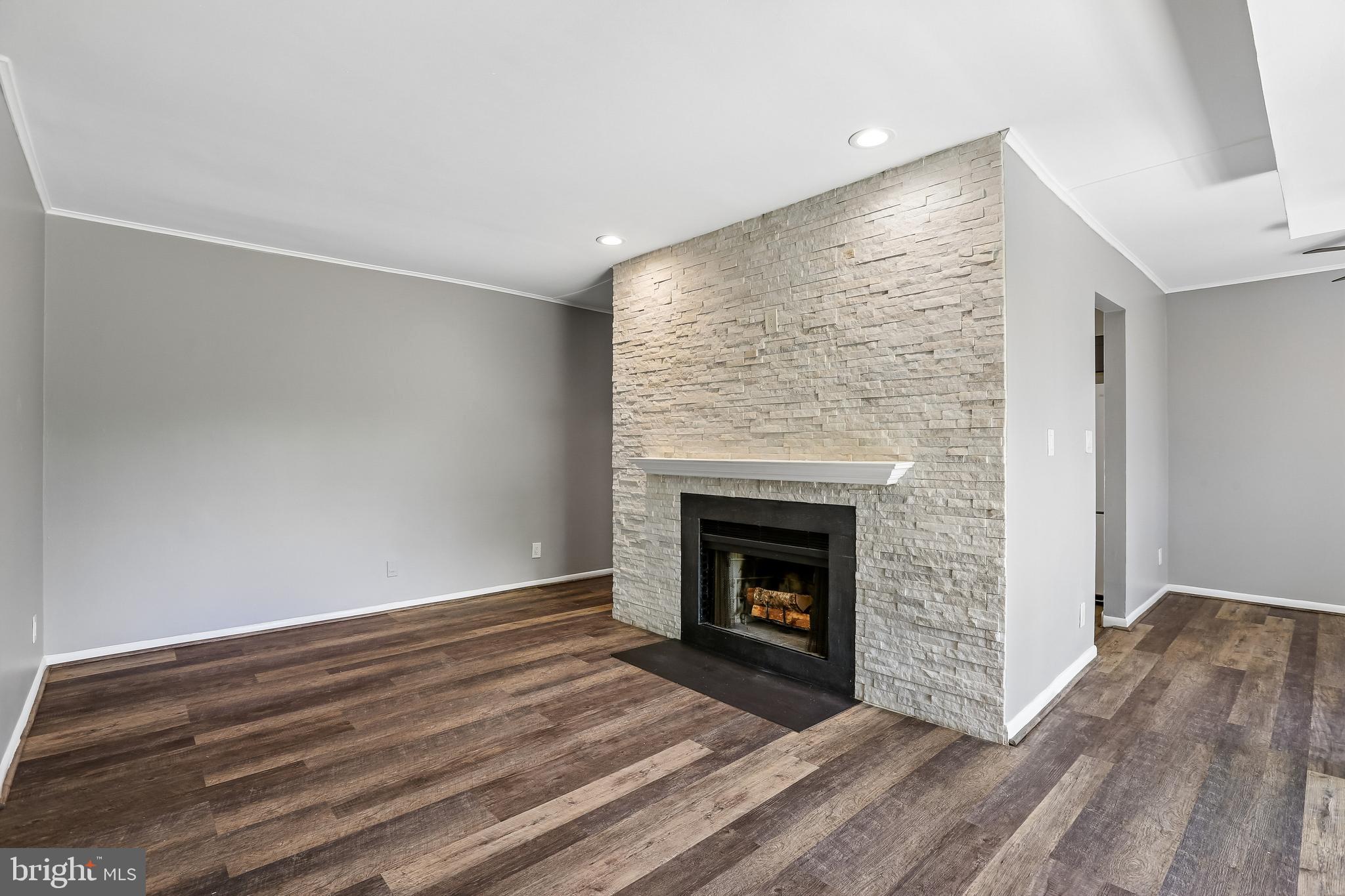 VILLAGE OF LONG REACH - Residential