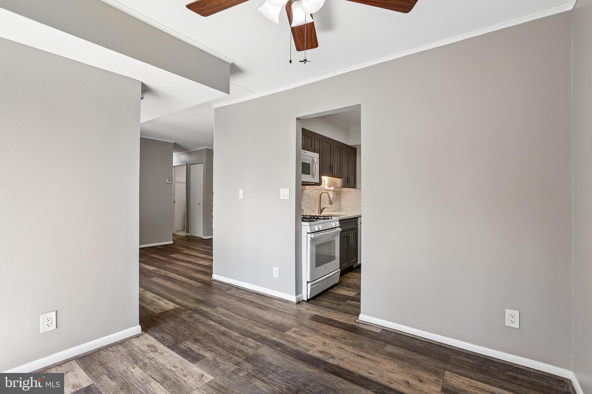 VILLAGE OF LONG REACH - Residential