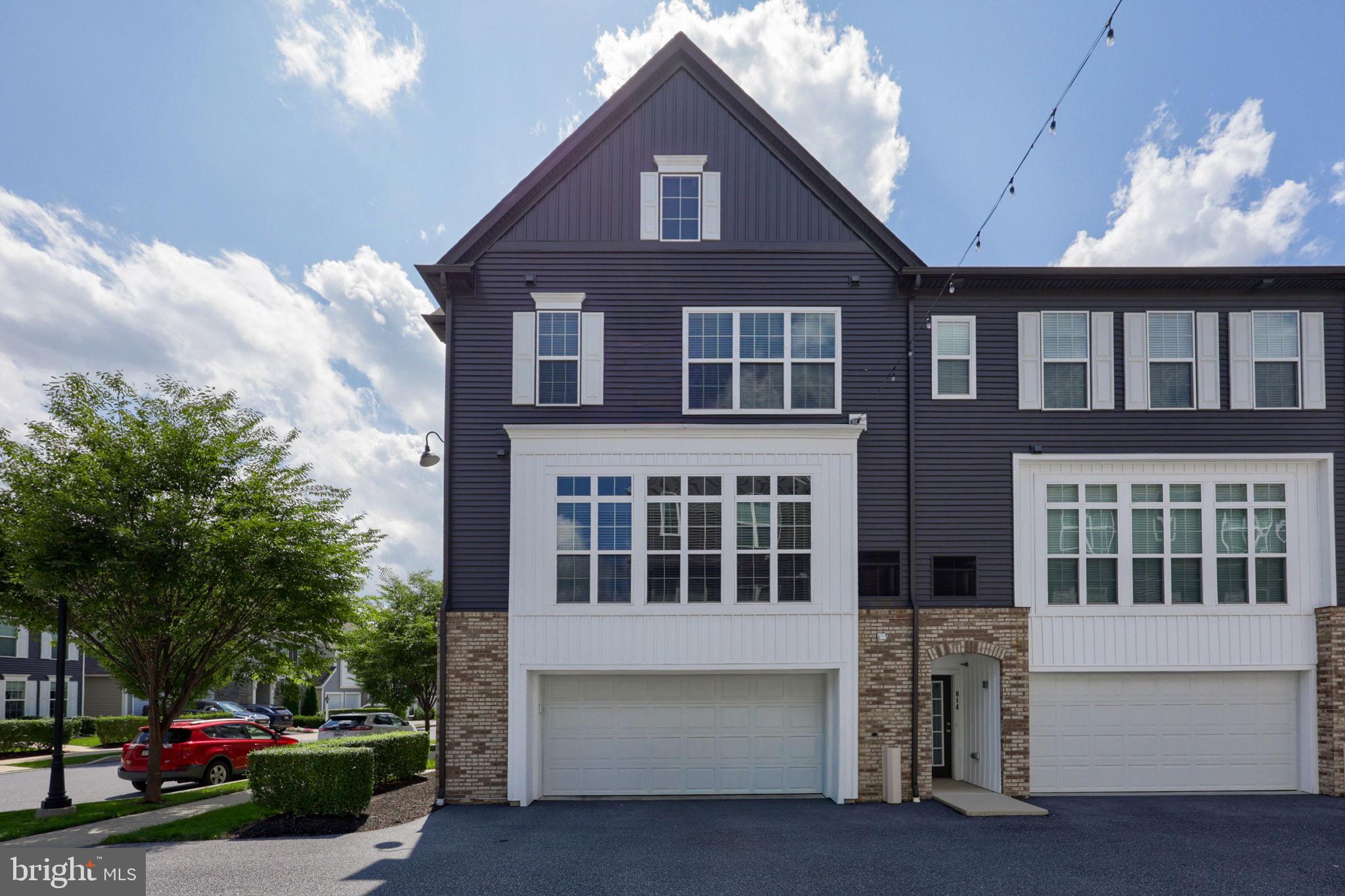 812 MAYER PLACE