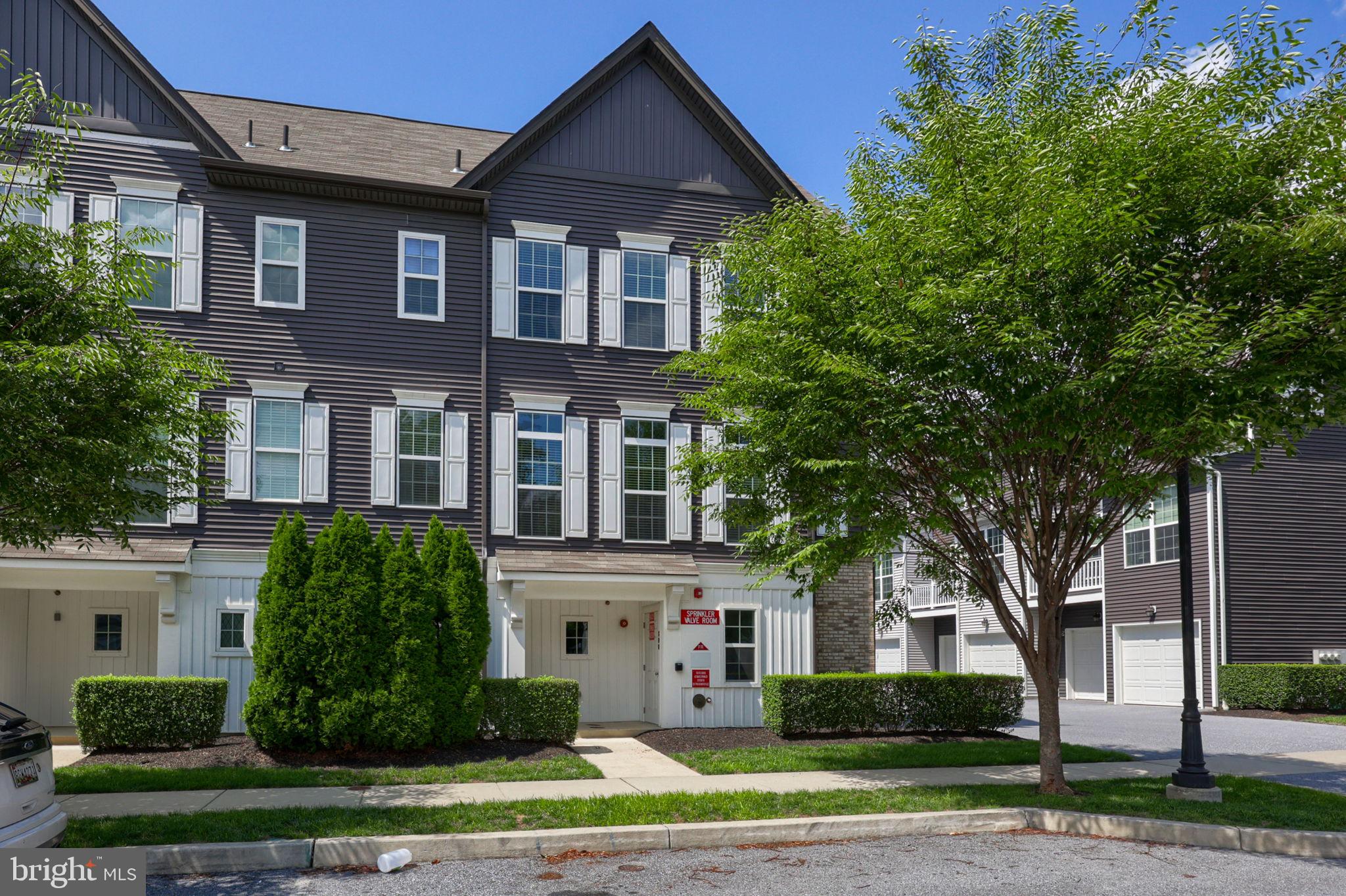 812 MAYER PLACE
