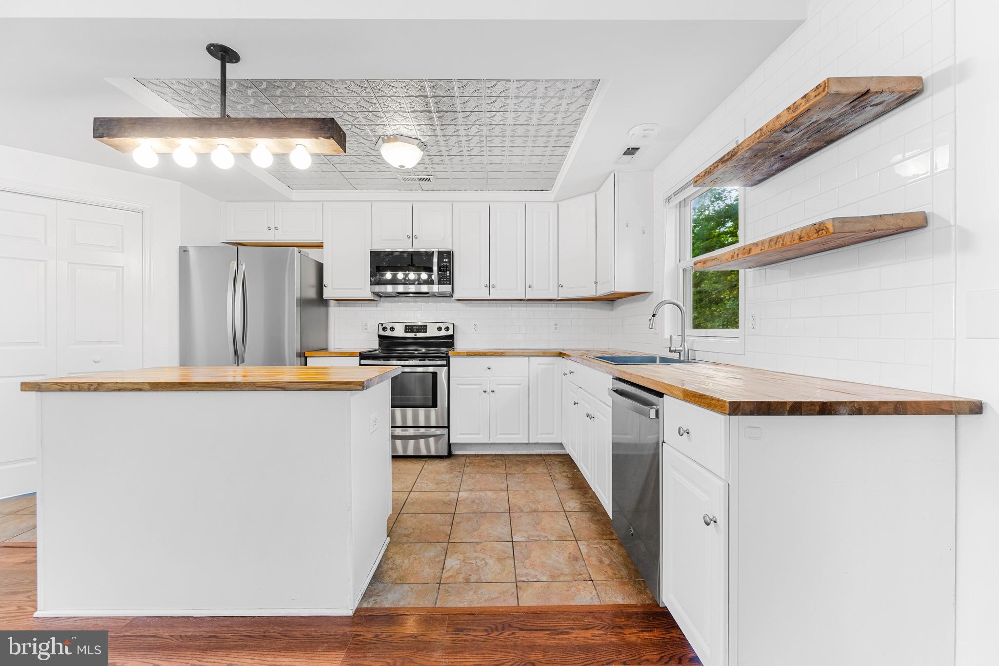 HERALD HARBOR - Residential